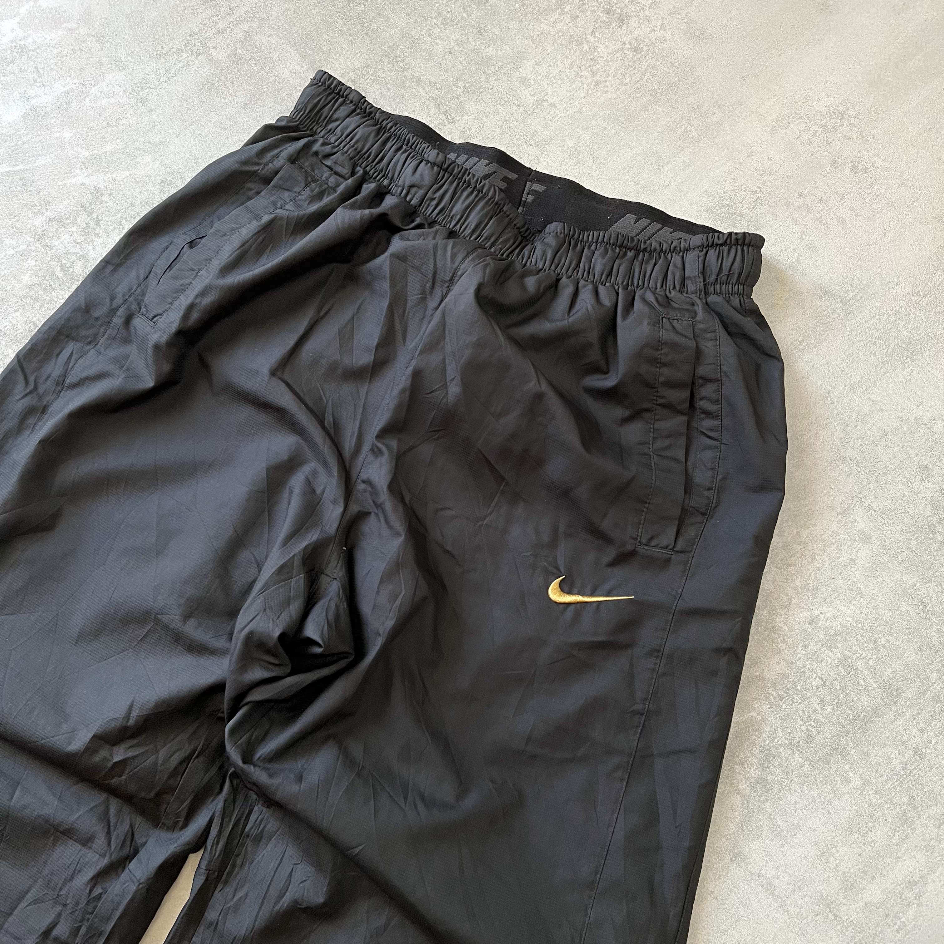 Nike 2000s trackpants (M)