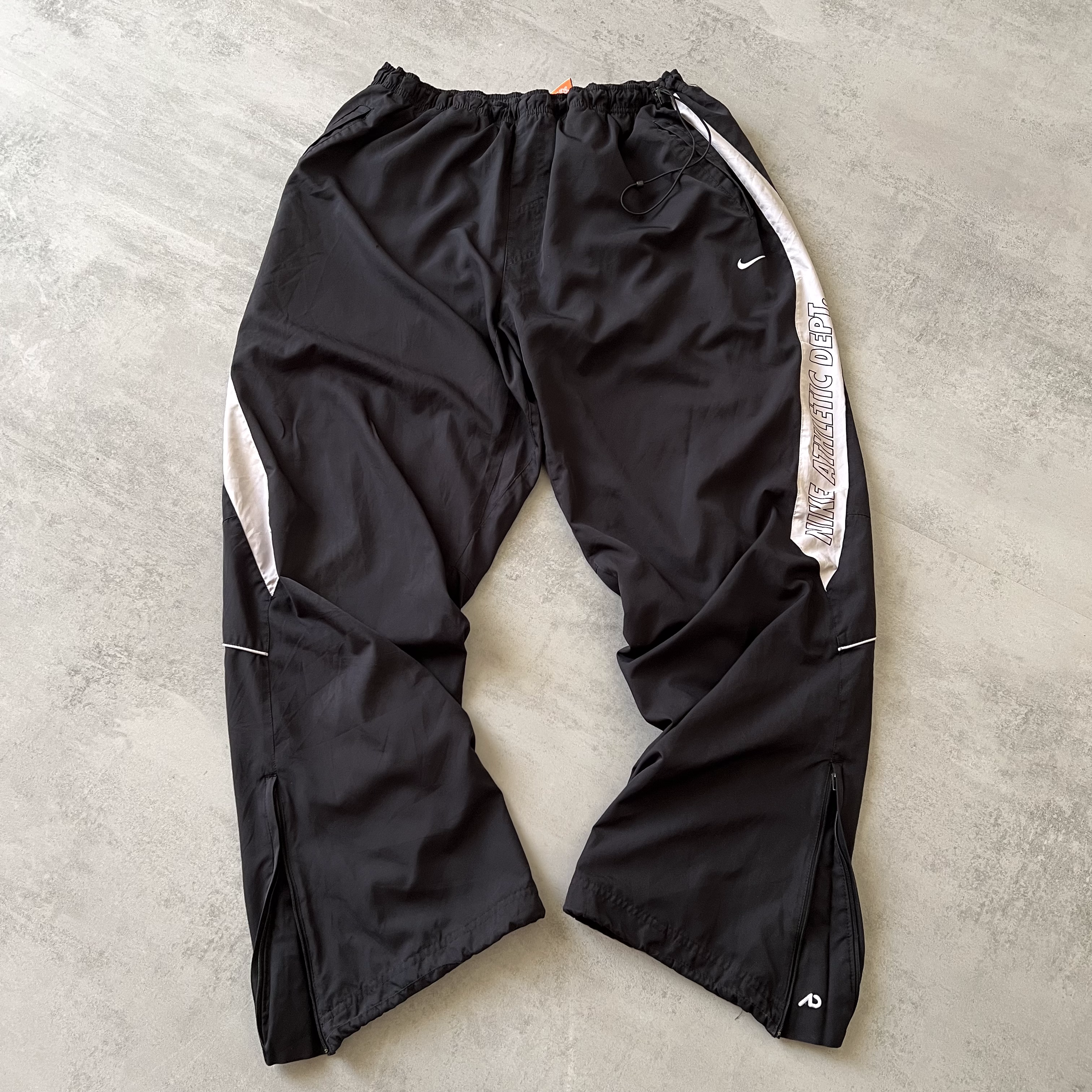 Nike 2000s trackpants (XL)