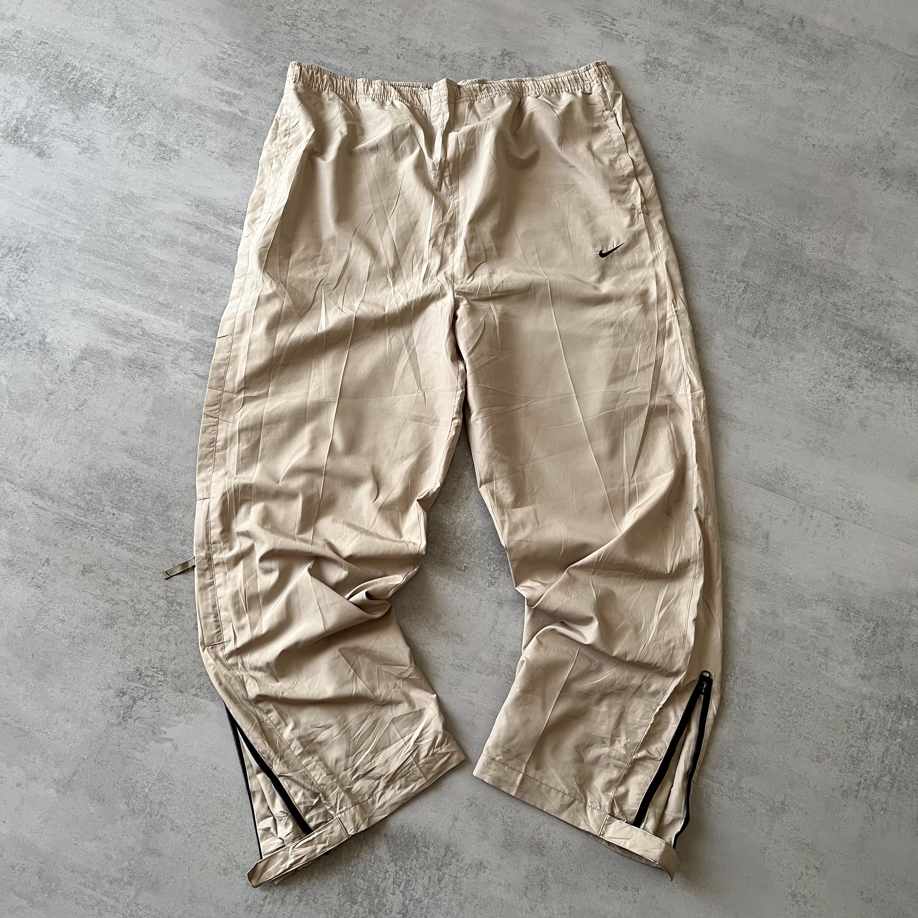 Nike 2000s trackpants (XL)