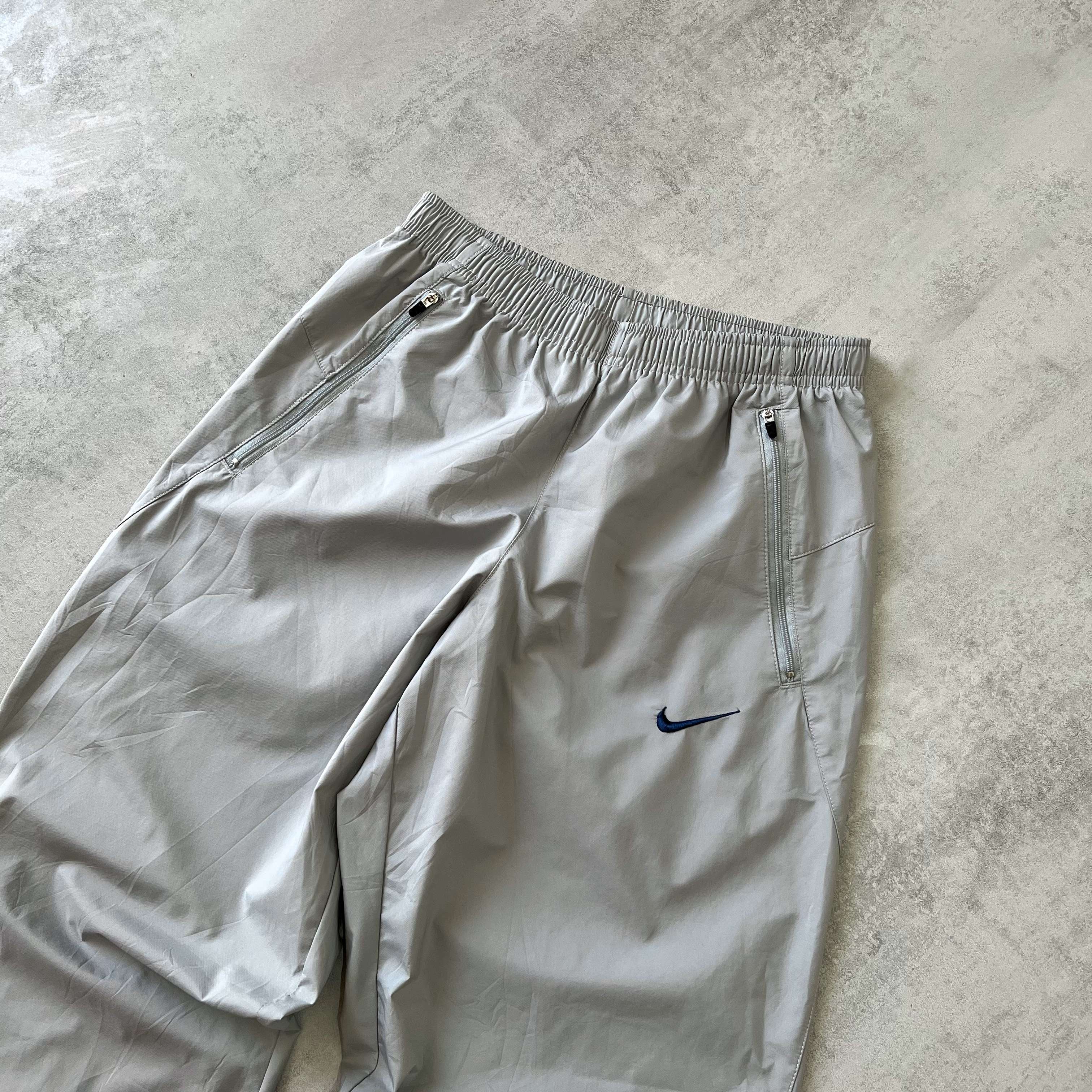 Nike 2000s trackpants (M)