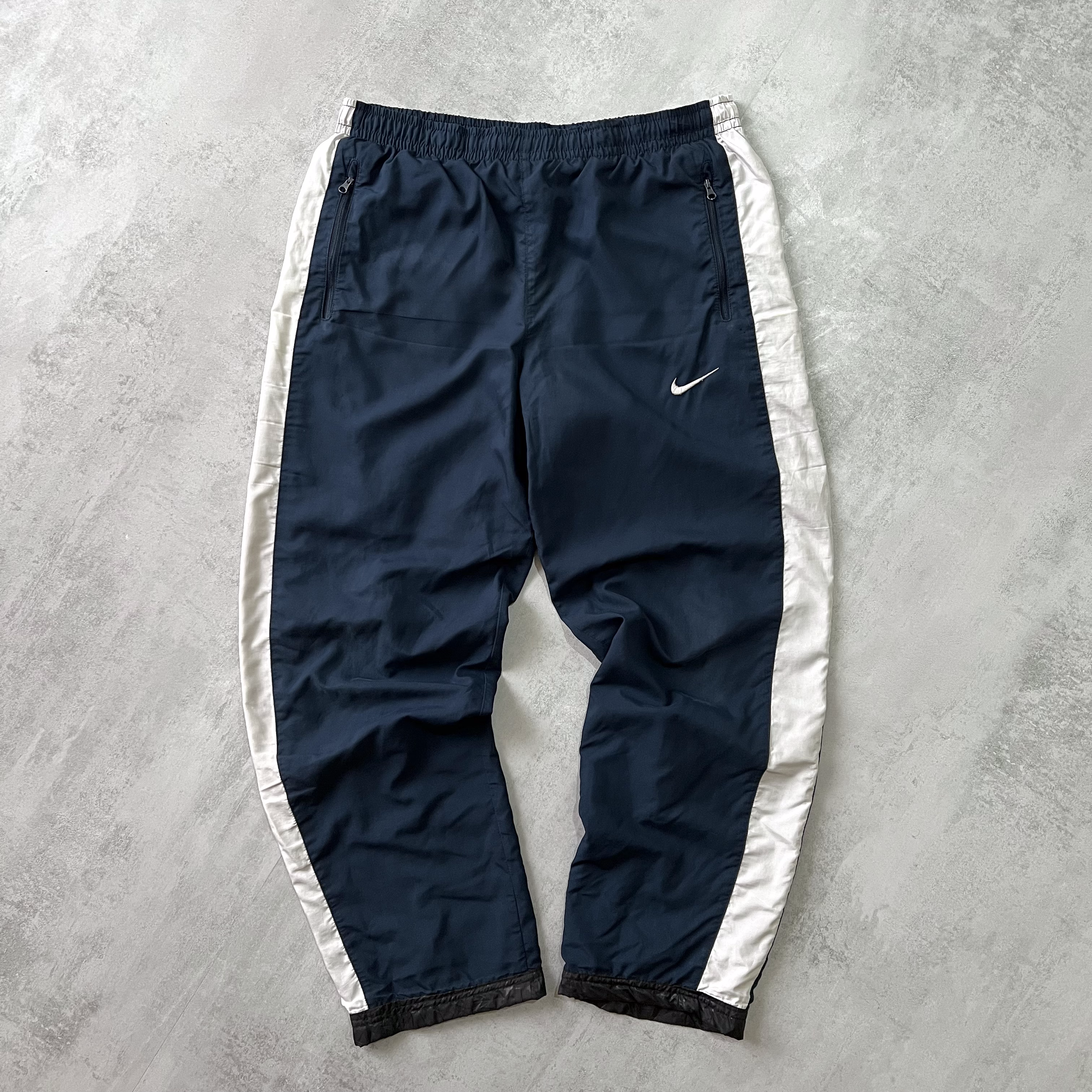 Nike 2000s trackpants (L)