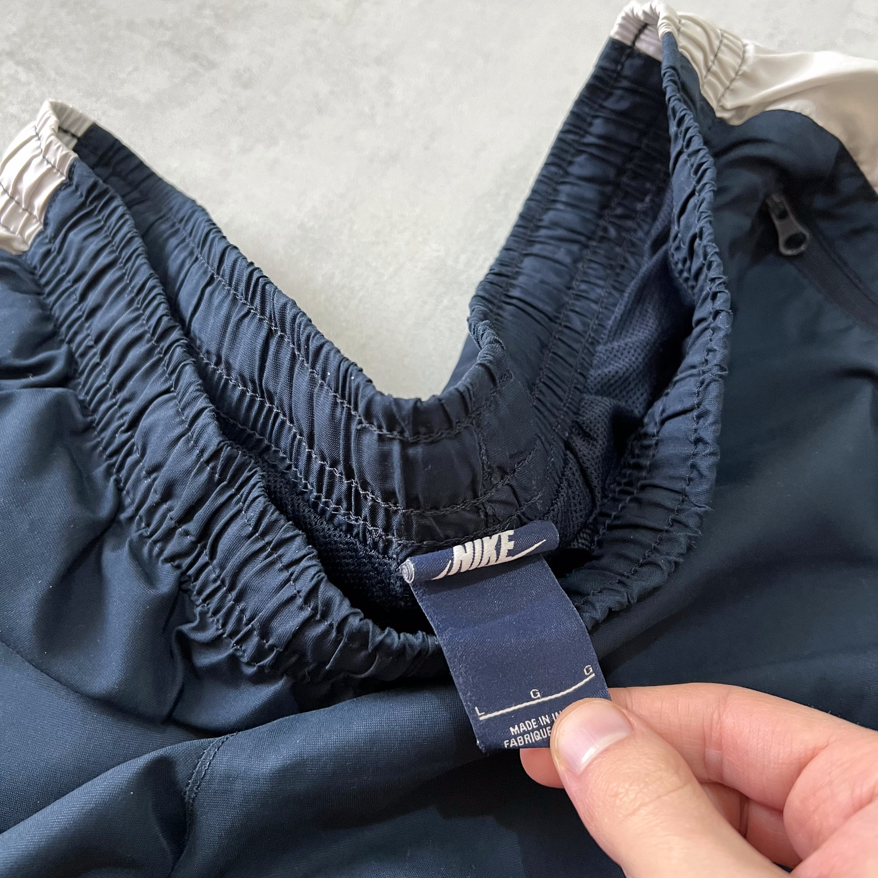 Nike 2000s trackpants (L)