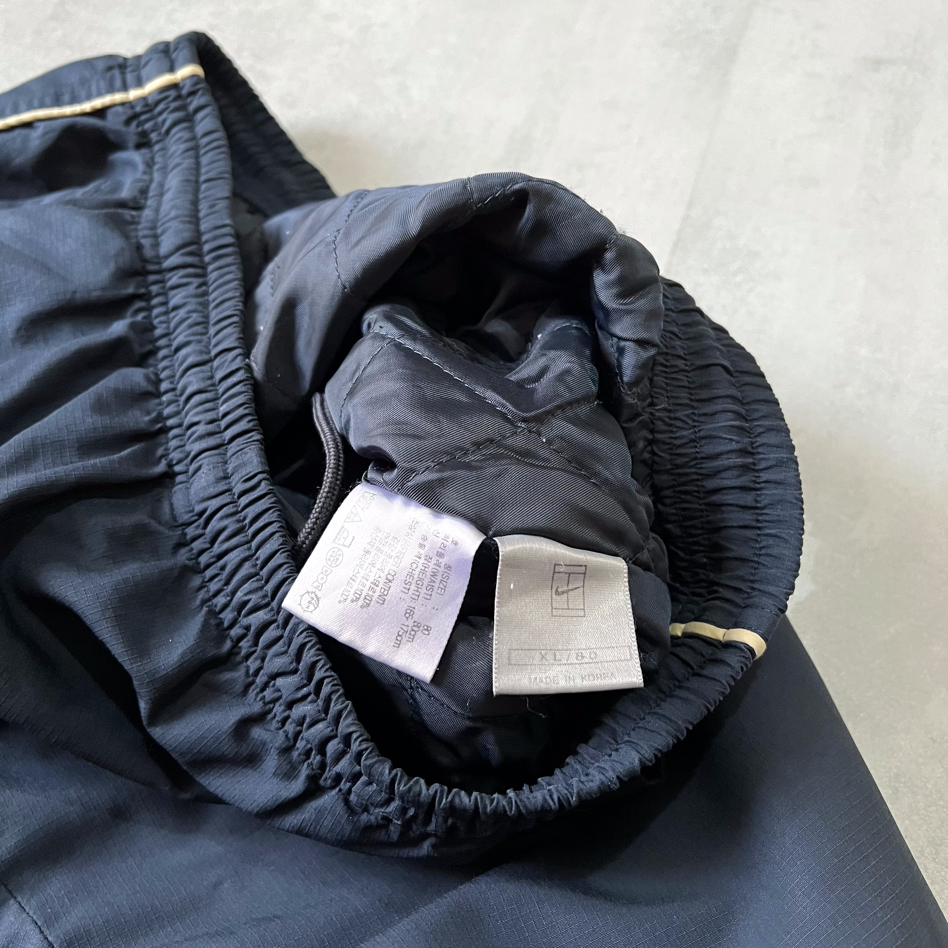 Nike 2000s trackpants (XL)