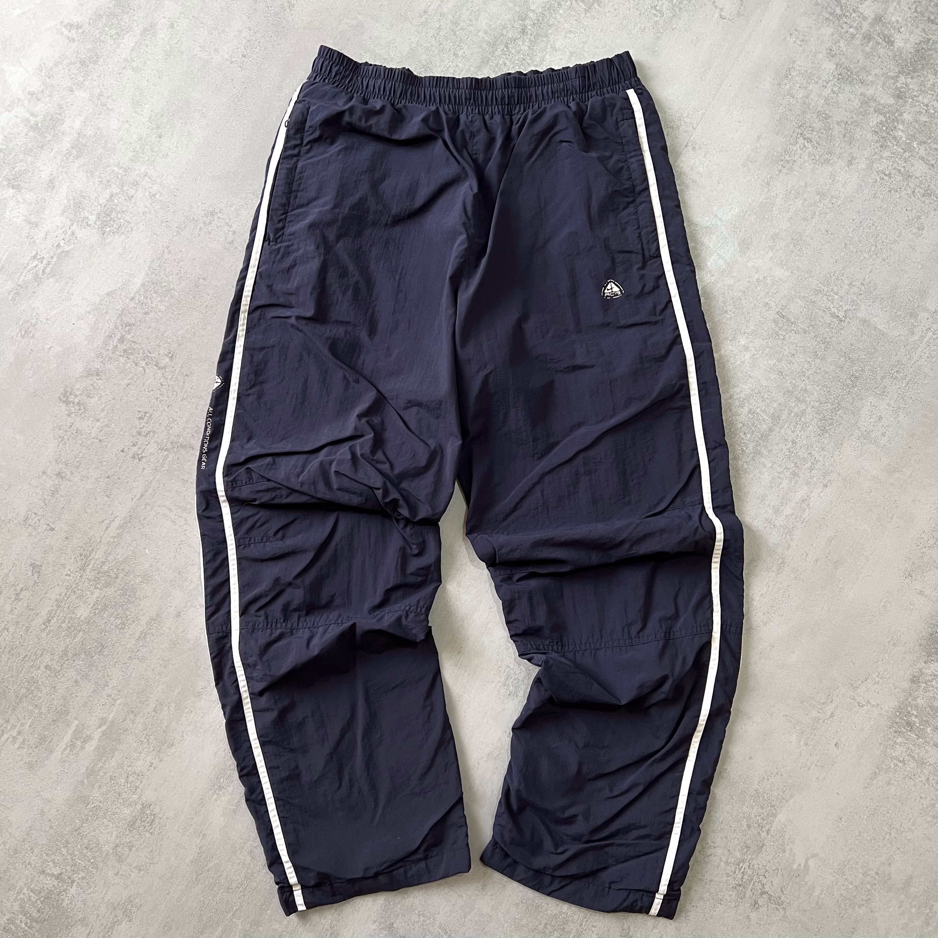 Nike ACG RARE 2000s trackpants (XL)