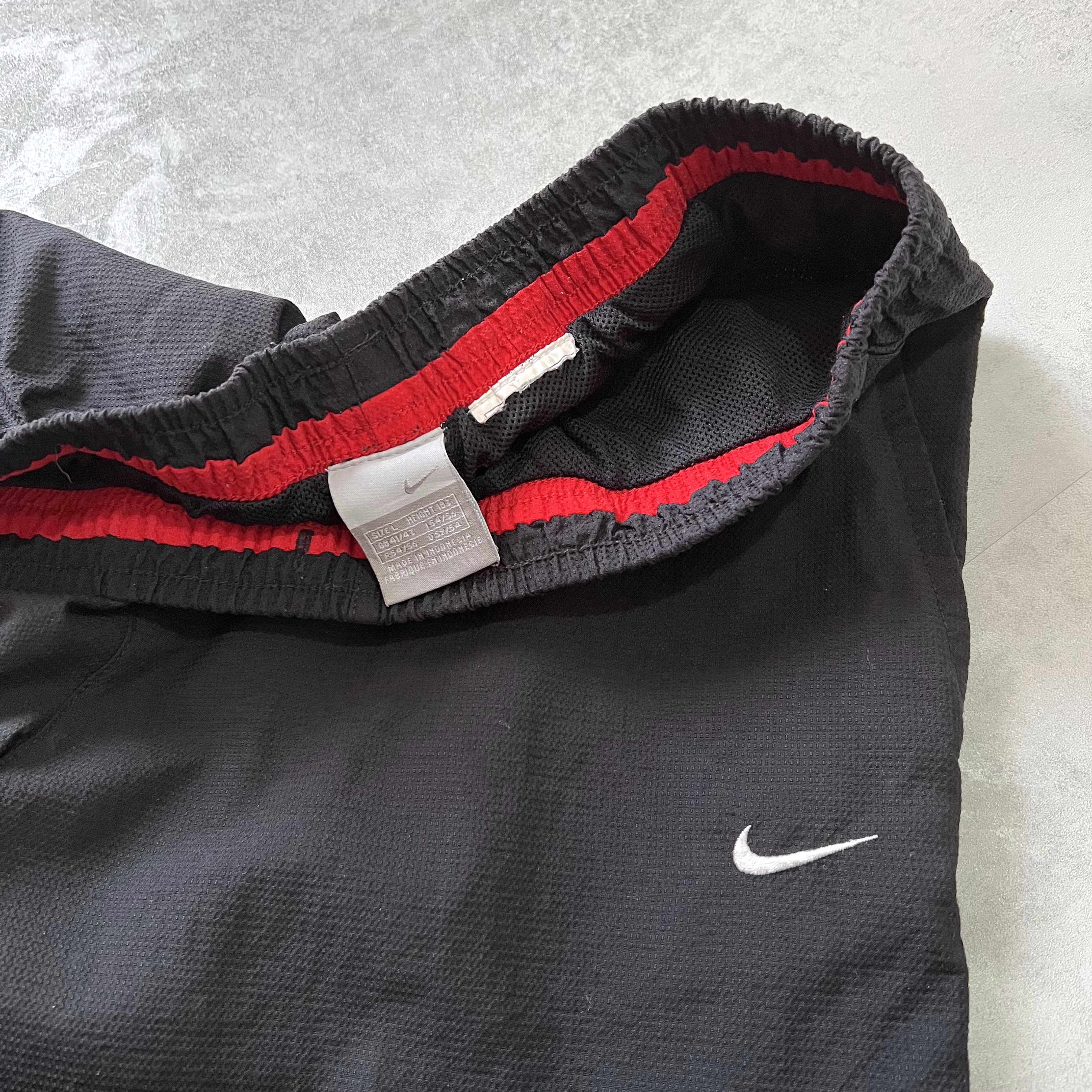 Nike 2000s trackpants (L)