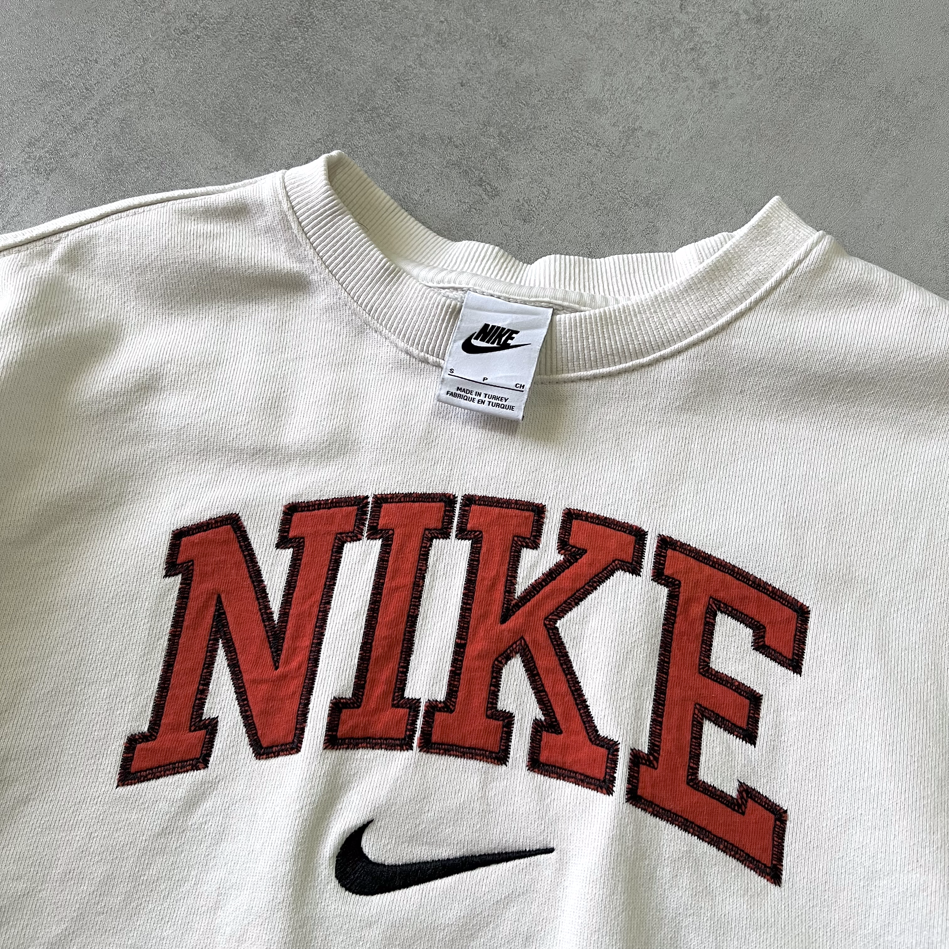 Nike 2000s embroidered sweatshirt (S)