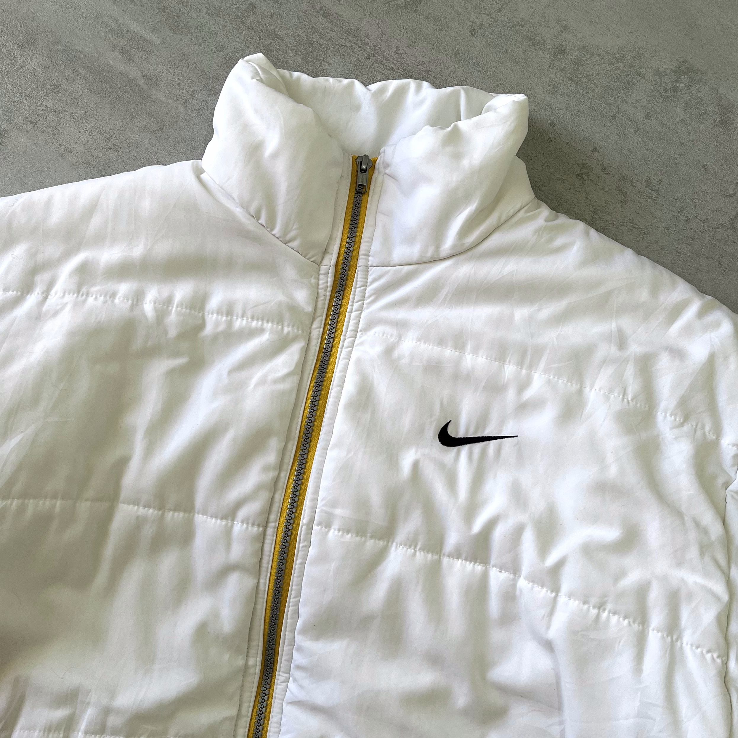 Nike 2000s heavyweight puffer jacket (M)