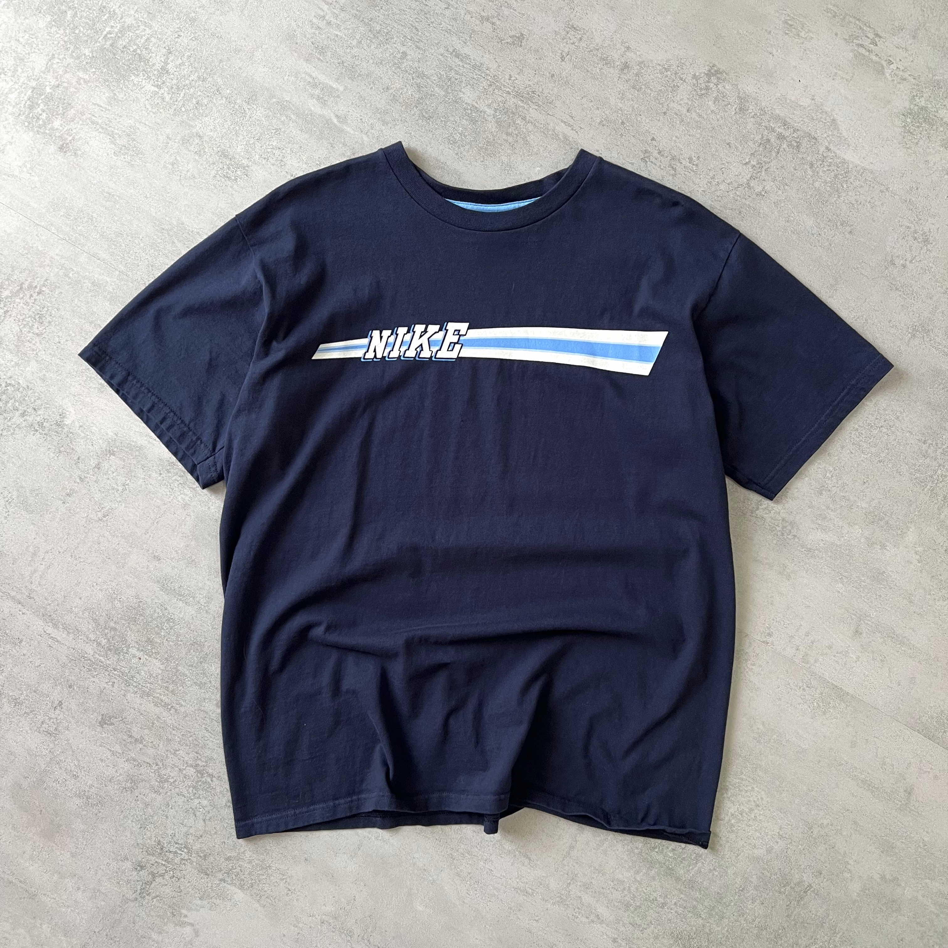 Nike RARE 2000s t-shirt (L)