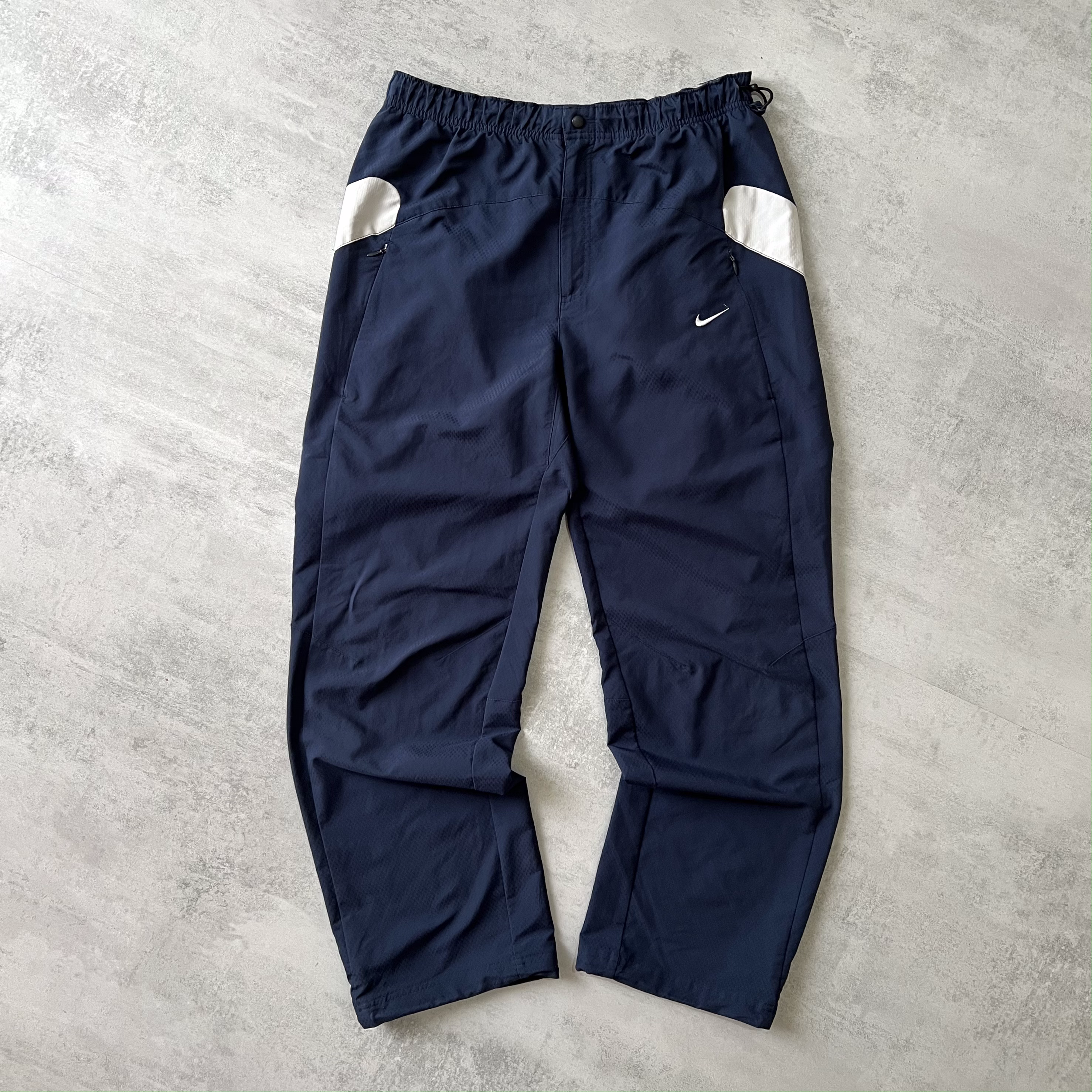 Nike 2000s trackpants (L)