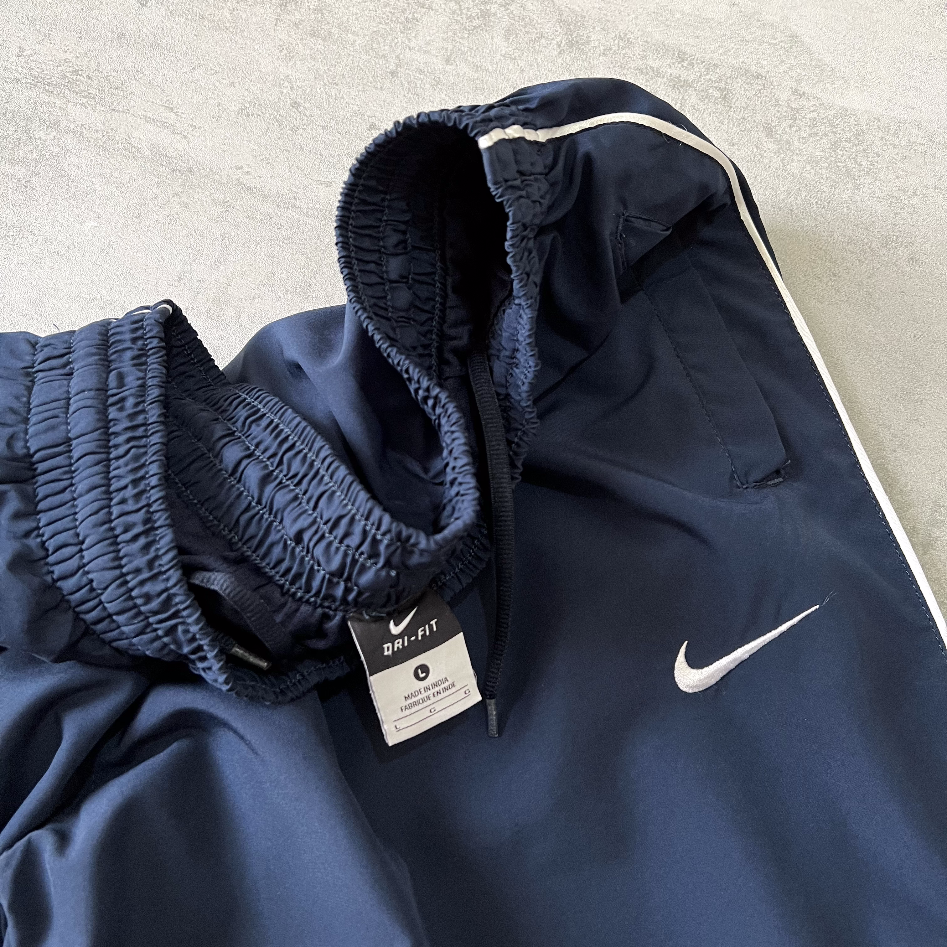Nike 2000s trackpants (L)