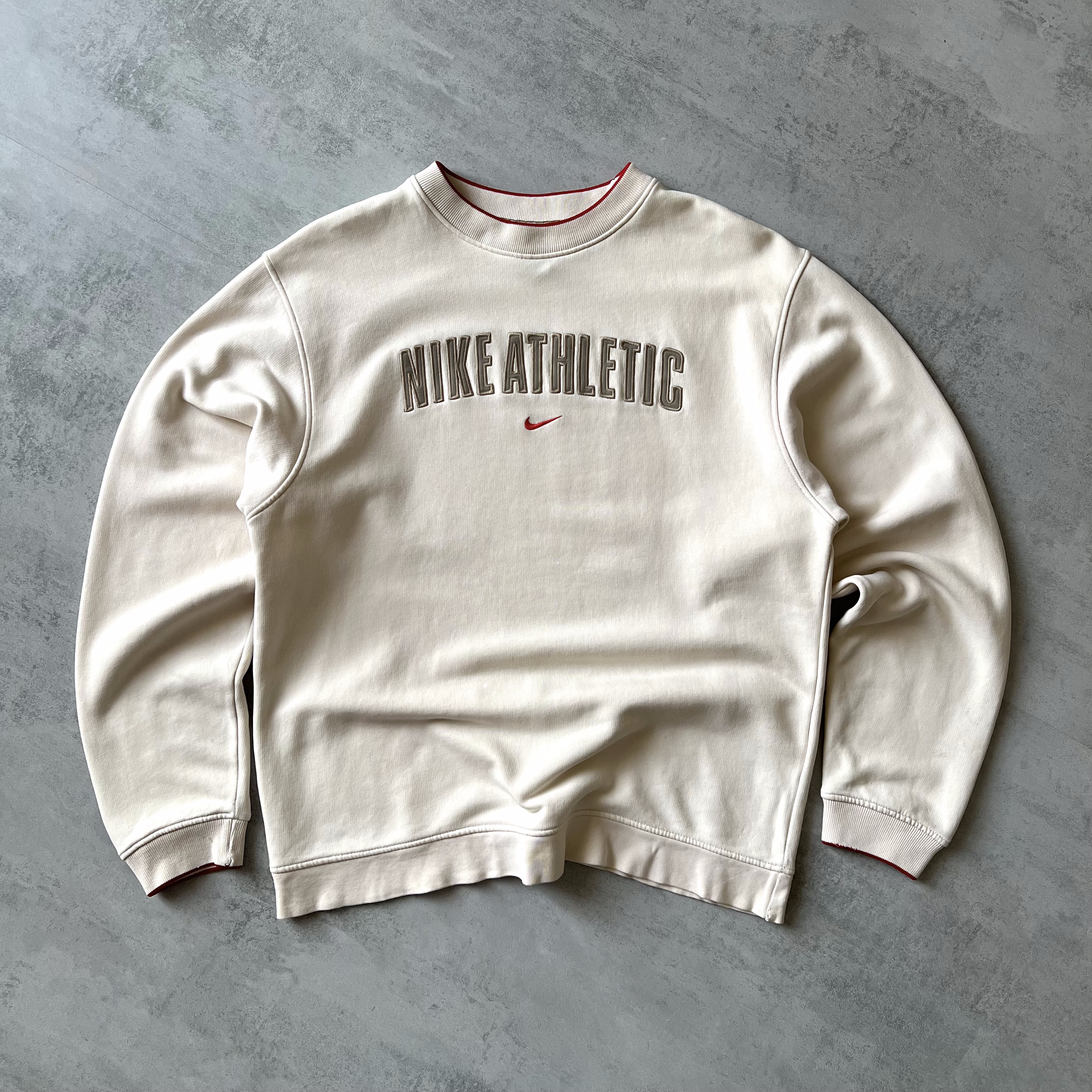 Nike Athletics RARE 2000s crewneck sweatshirt (M)