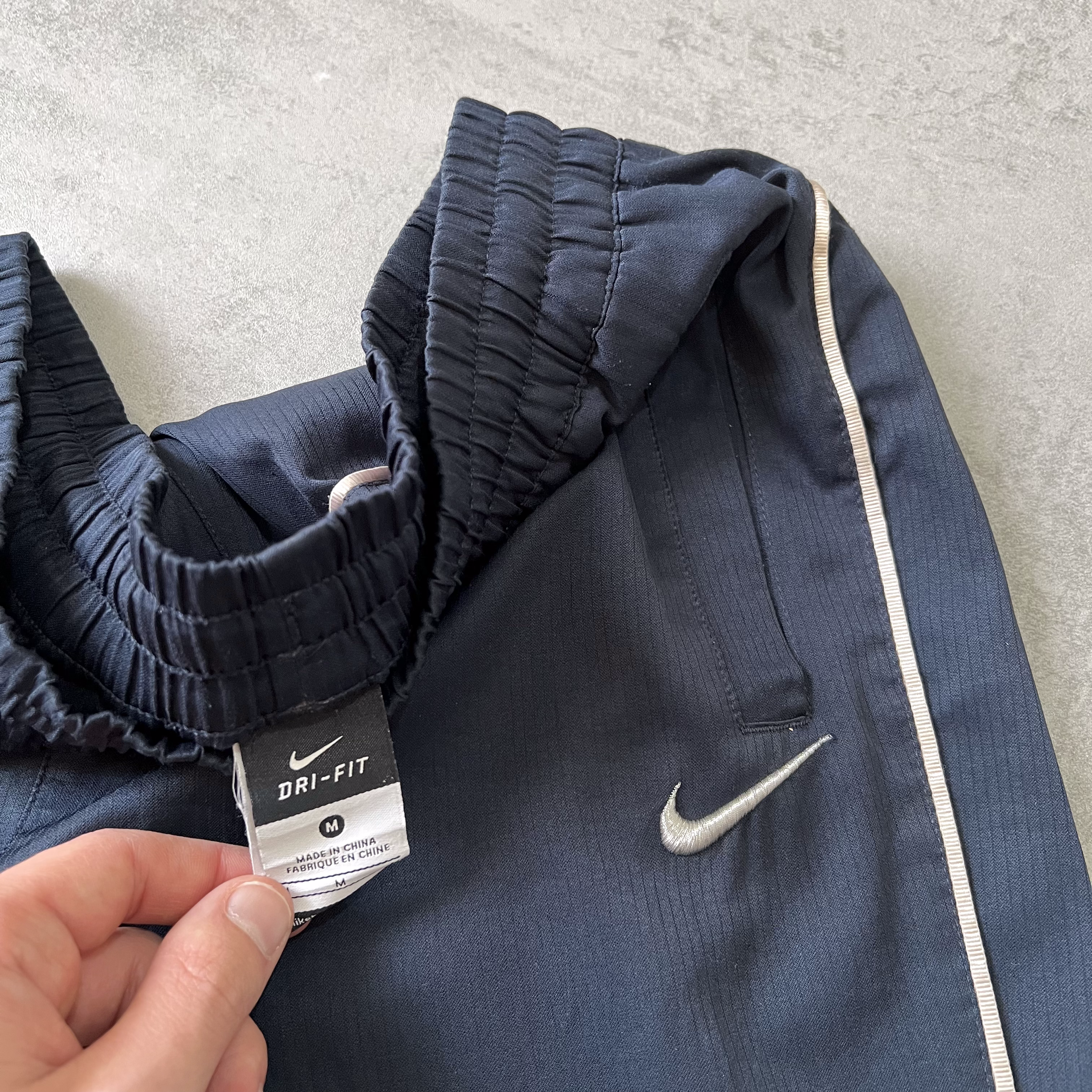 Nike 2000s trackpants (M)