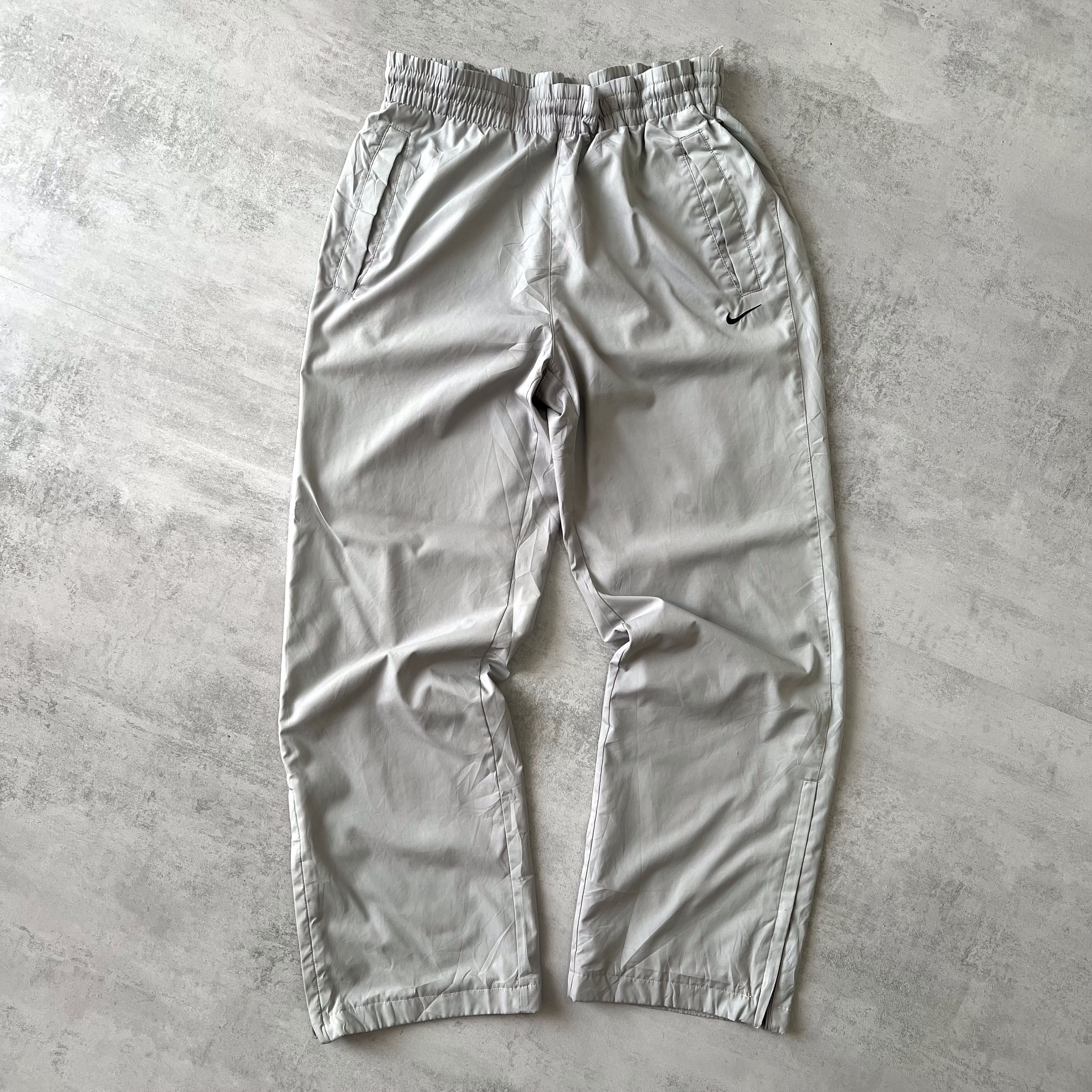 Nike 2000S trackpants (M)
