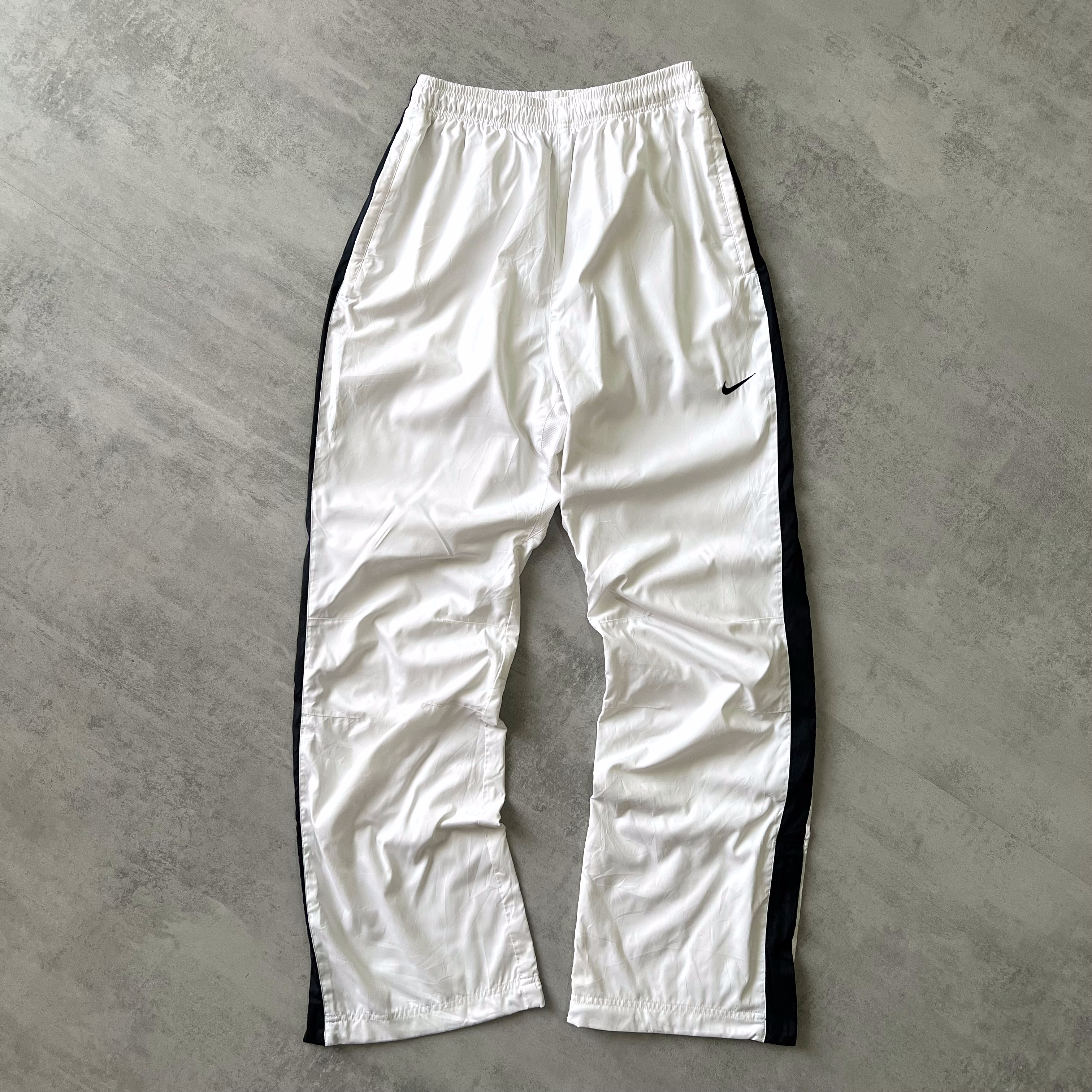 Nike 2000s trackpants (M)