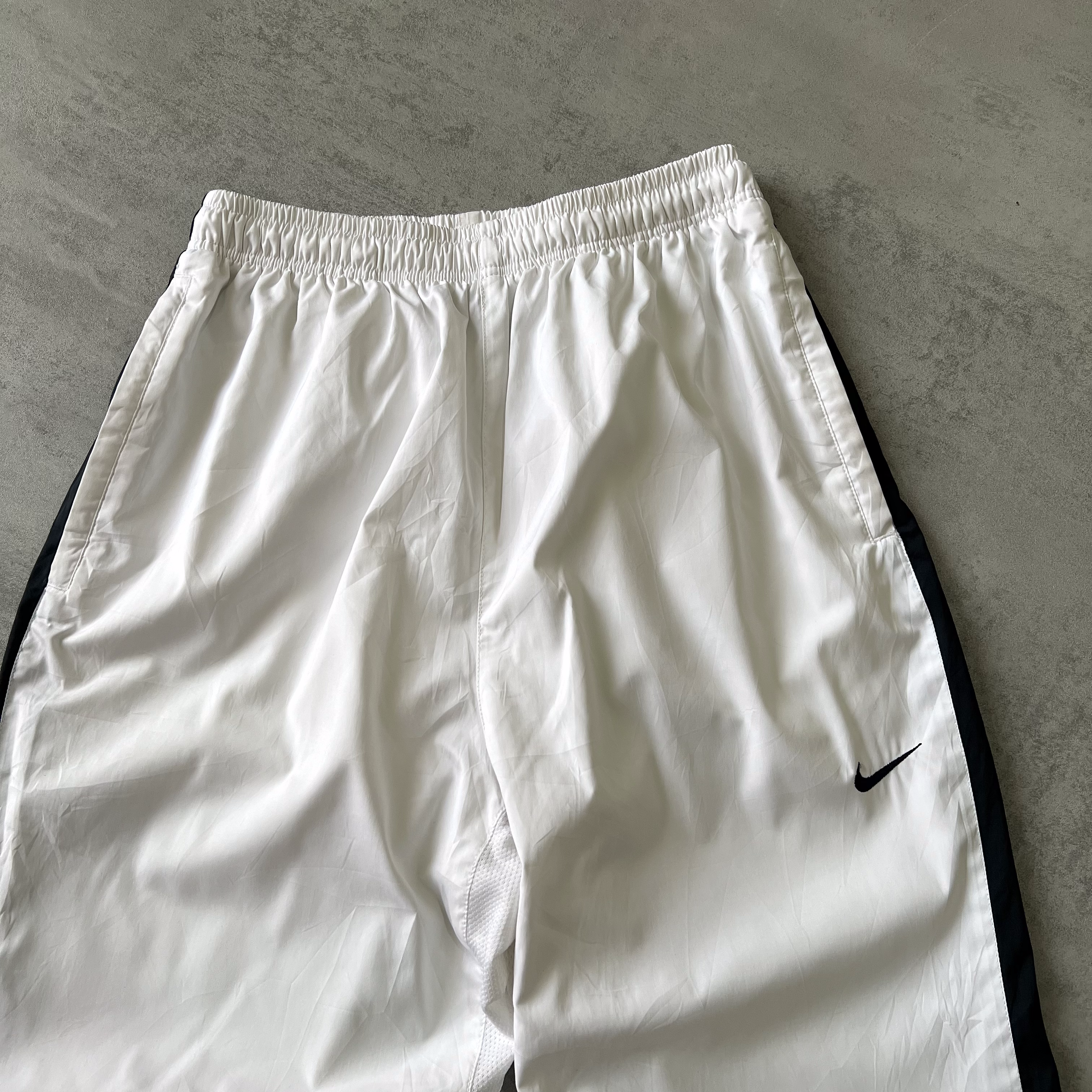 Nike 2000s trackpants (M)