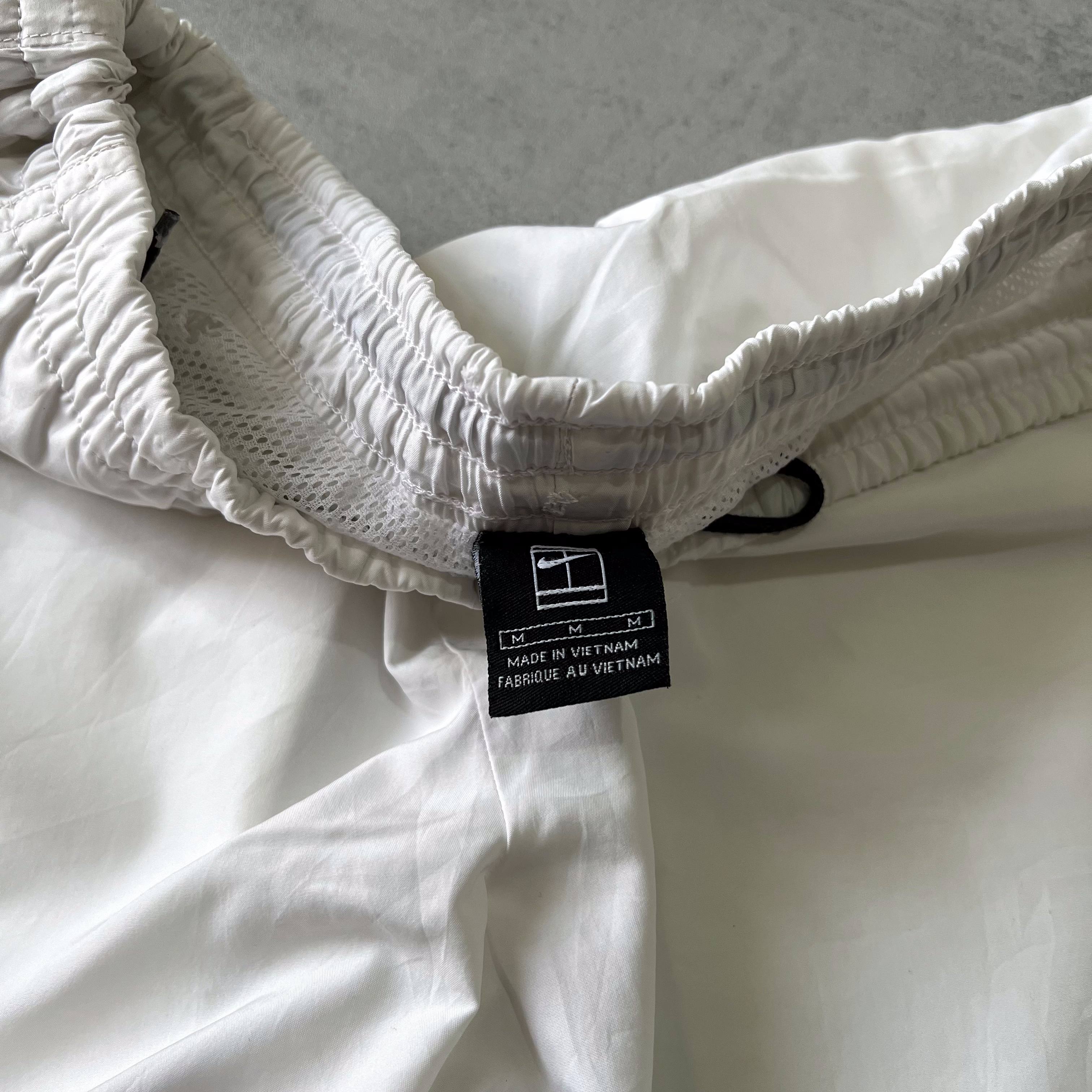 Nike 2000s trackpants (L)