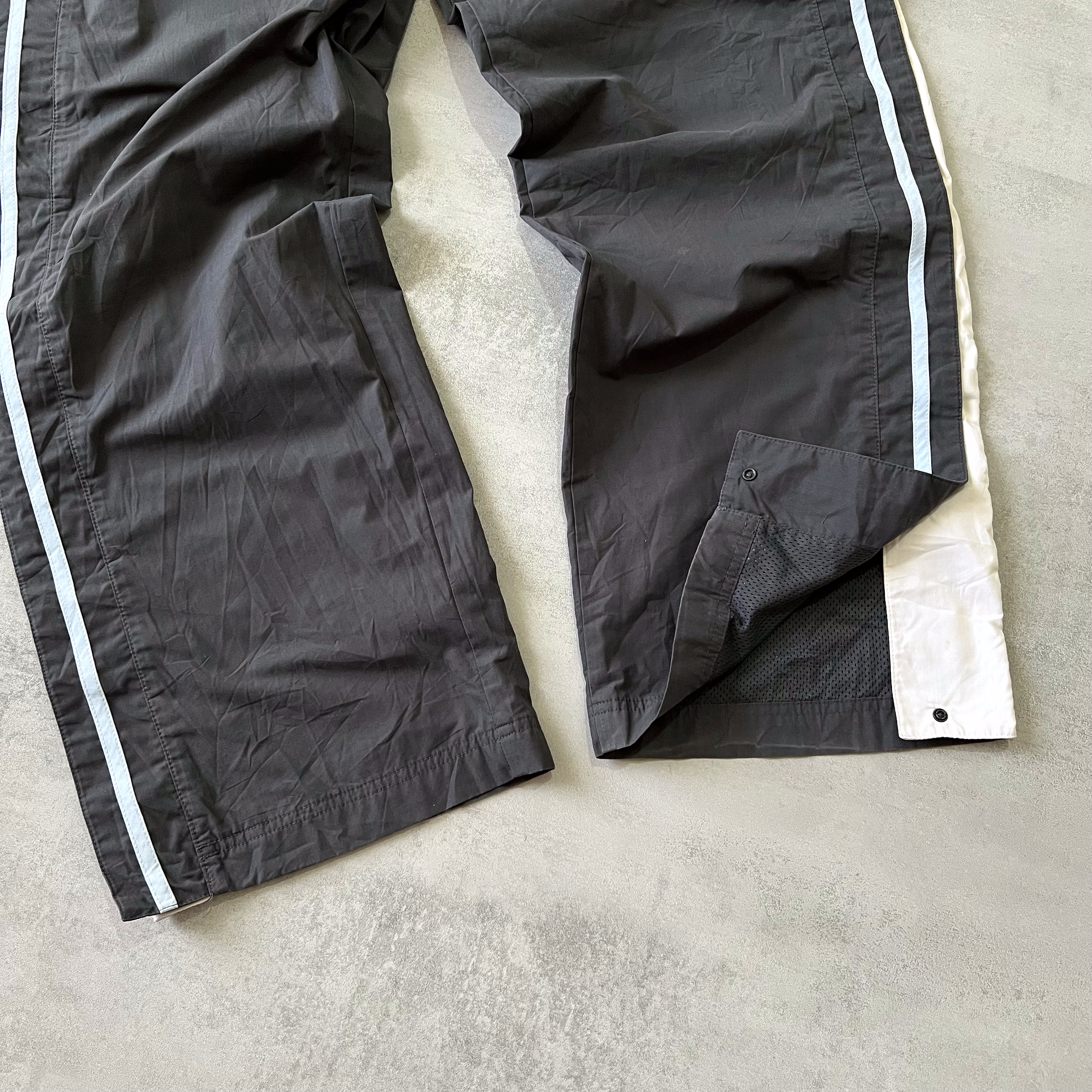 Nike 2000s trackpants (L)