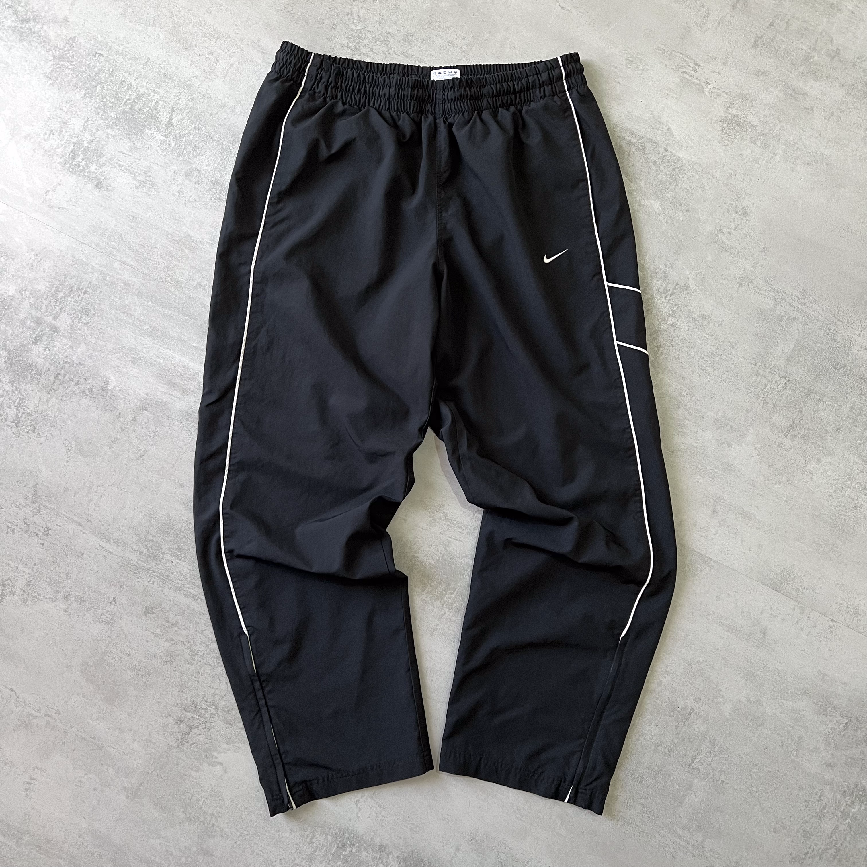 Nike RARE 2000s trackpants (XL)