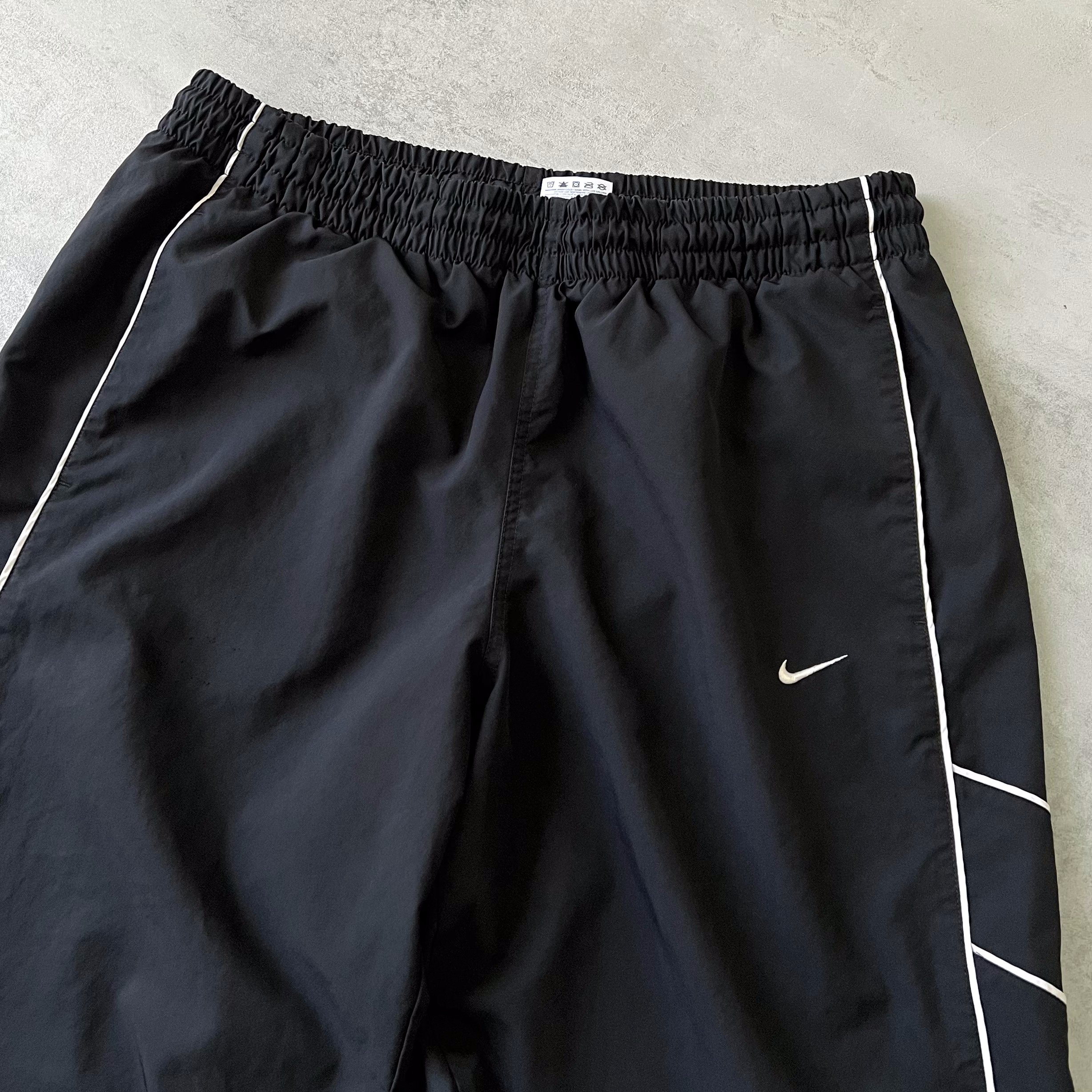 Nike RARE 2000s trackpants (XL)
