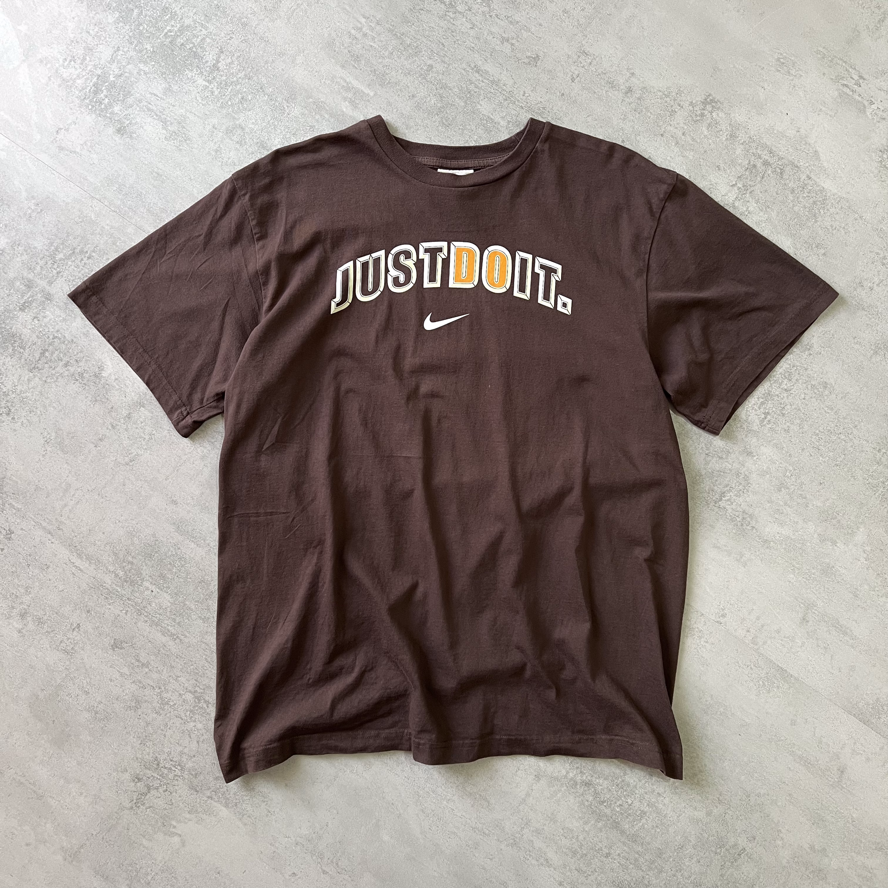 Nike RARE 2000s t-shirt (XL)