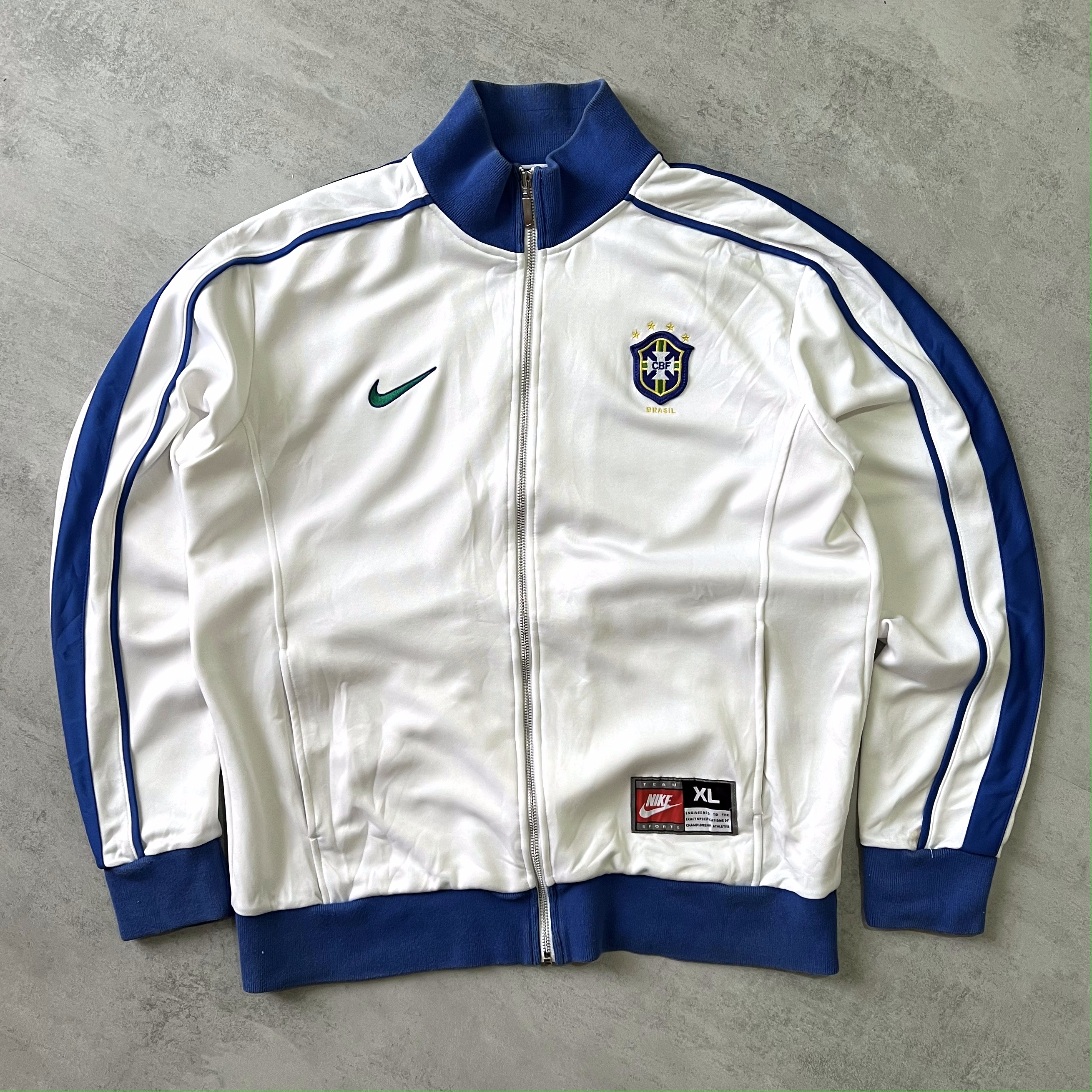 Nike Brasil 2000s jacket (XL)