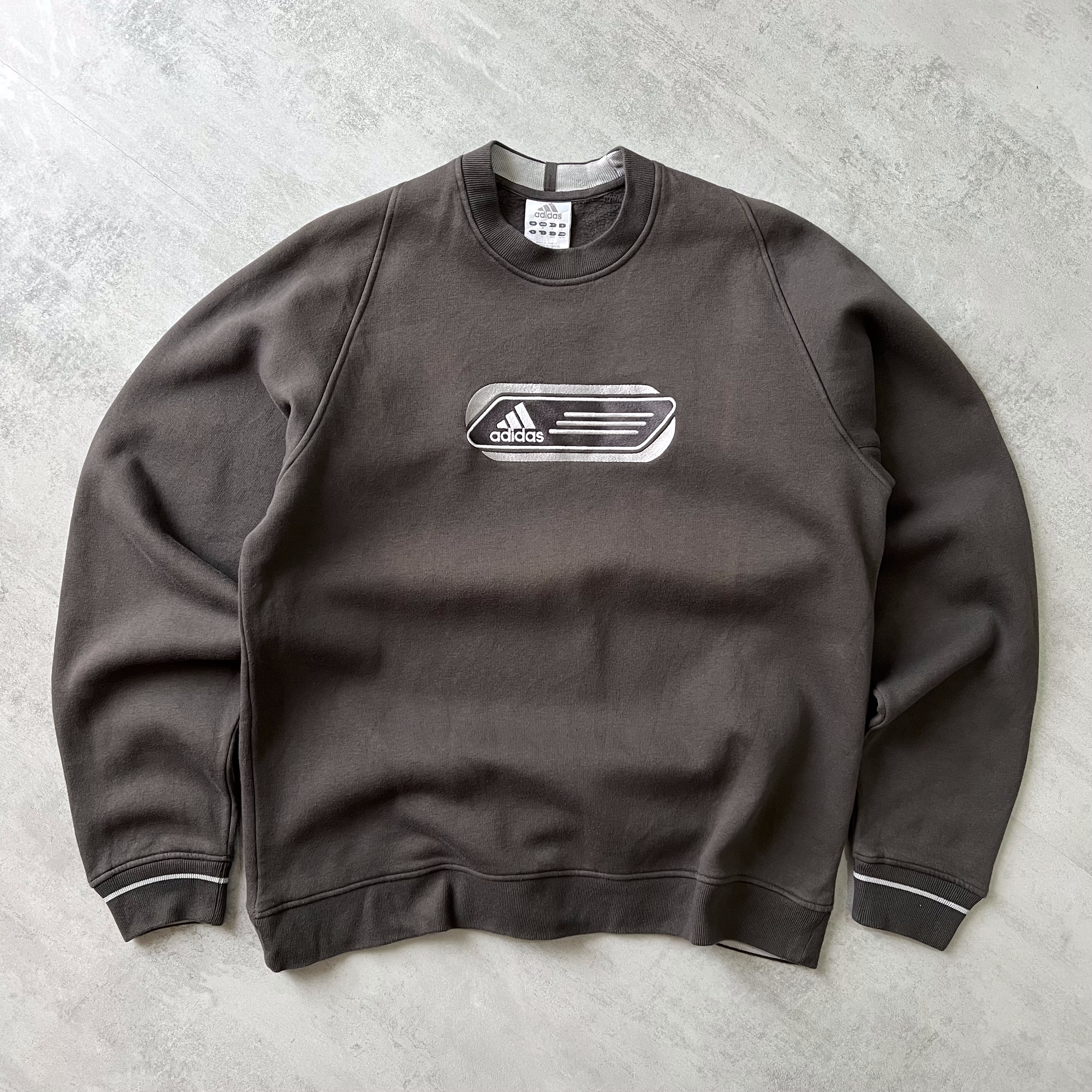 Adidas RARE 2000s sweatshirt (L)