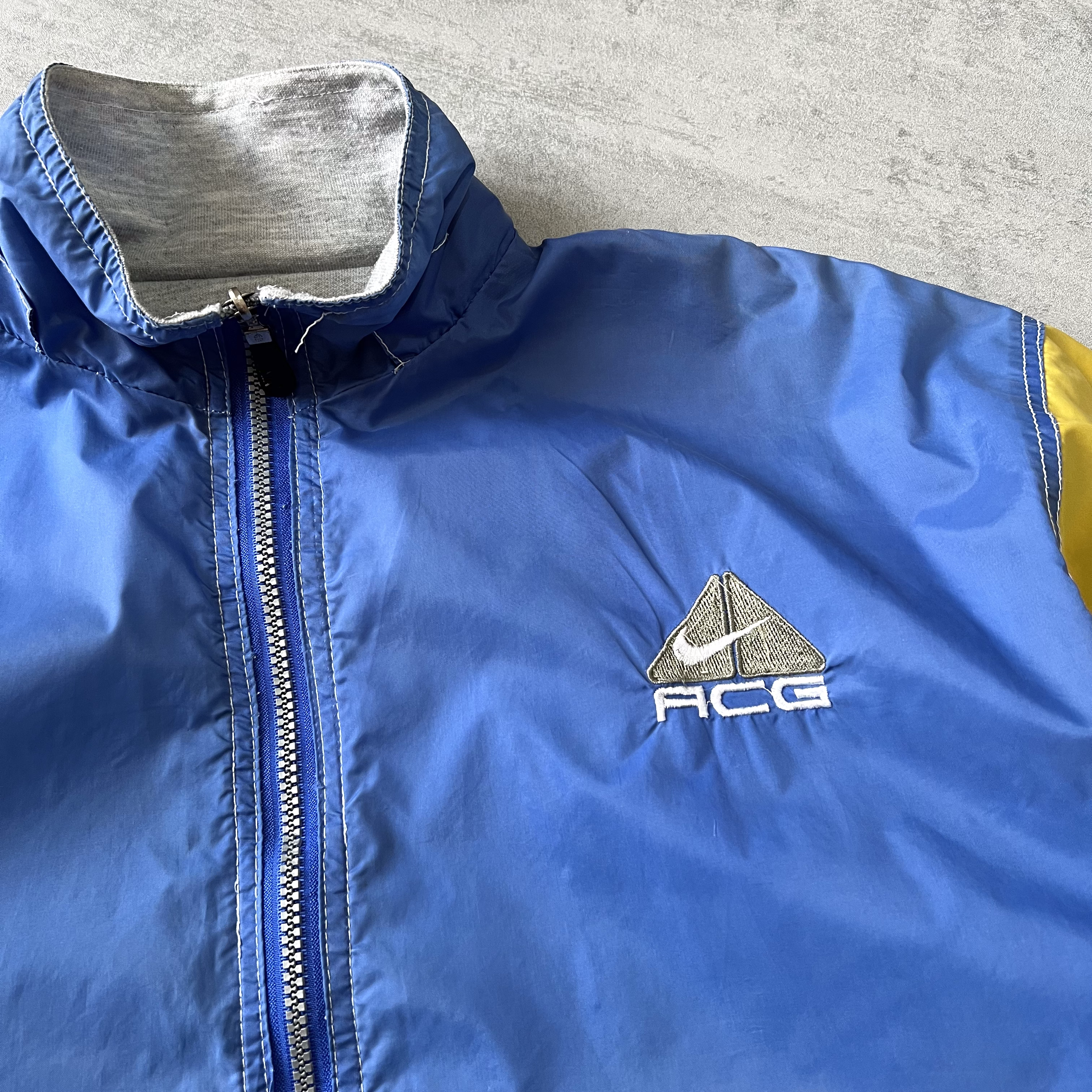 Nike ACG RARE 2000s jacket (L)