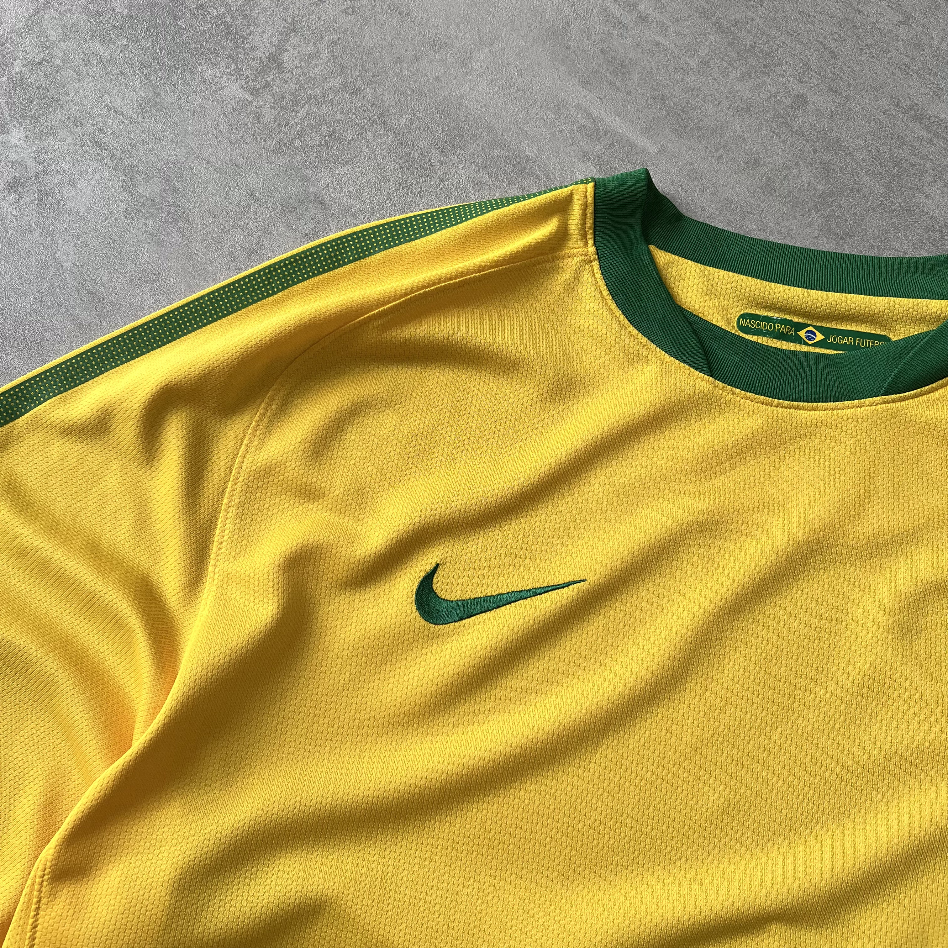 Nike Brasil 2000s t-shirt (XL)