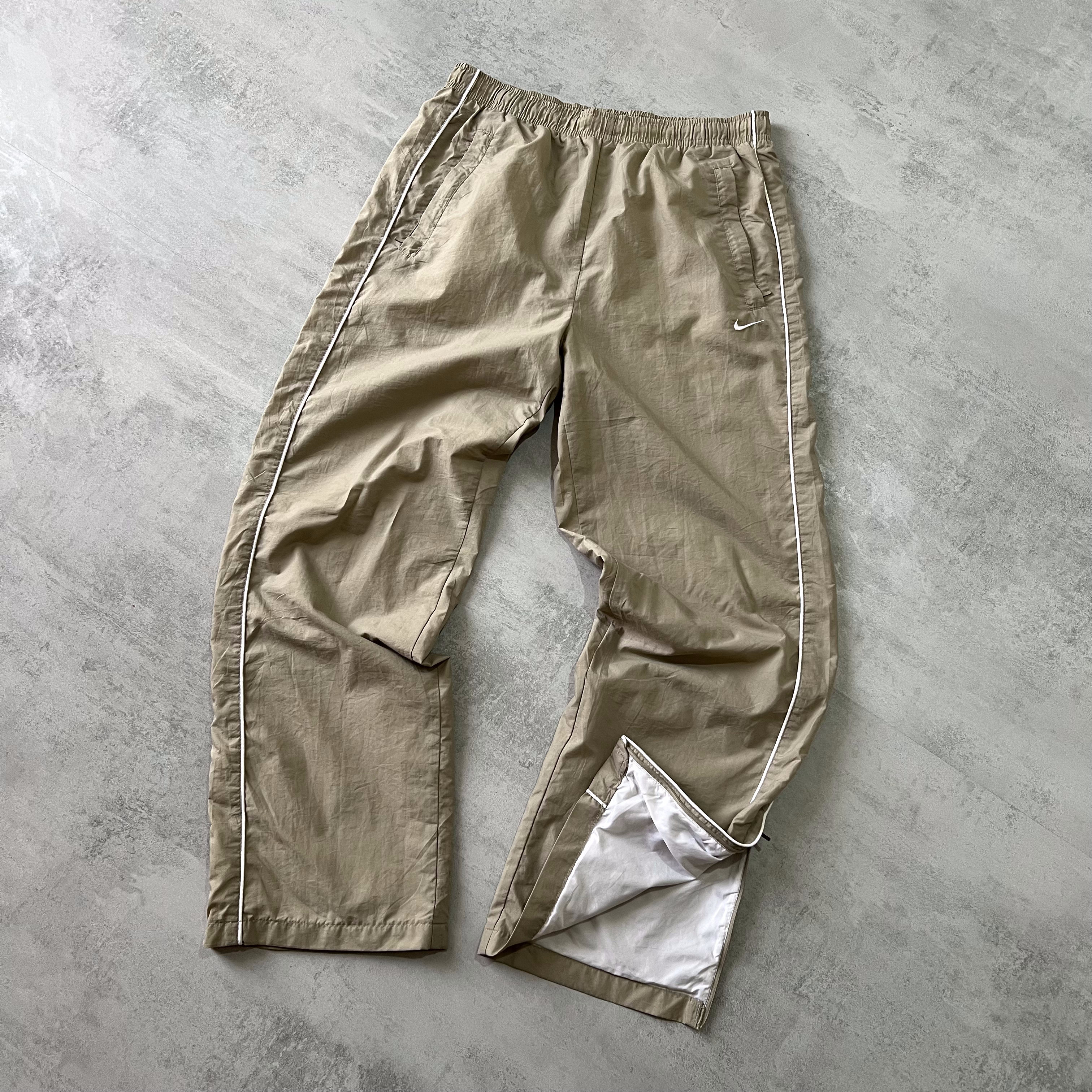 Nike 2000s trackpants (L)