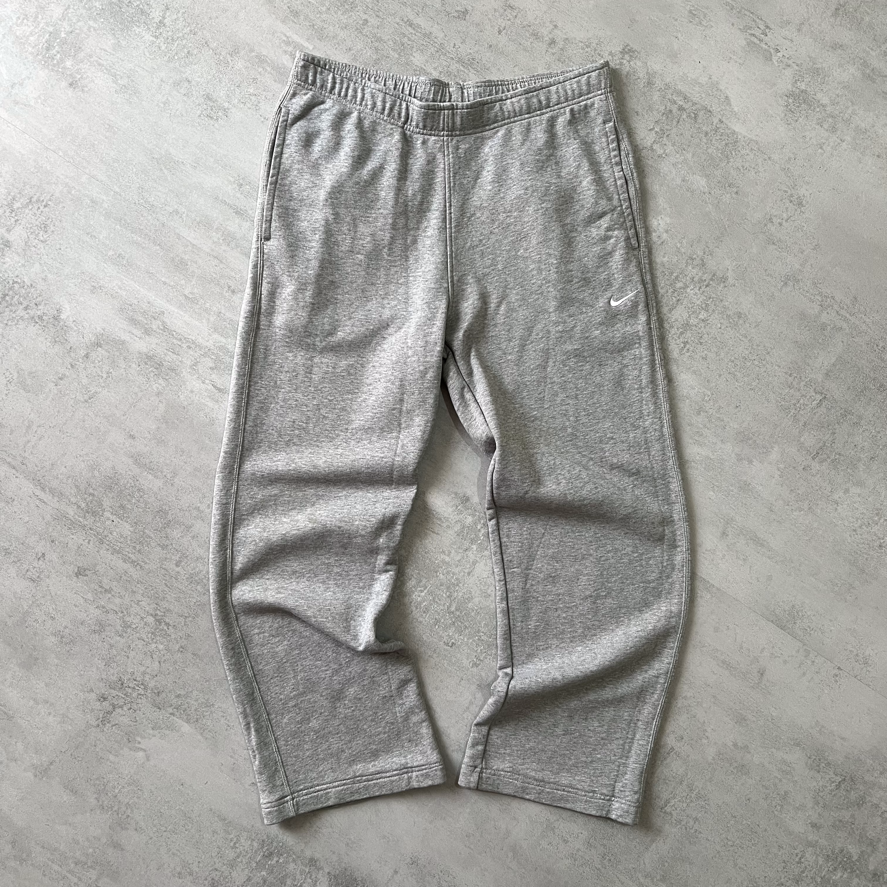 Nike 2000s joggers (M)