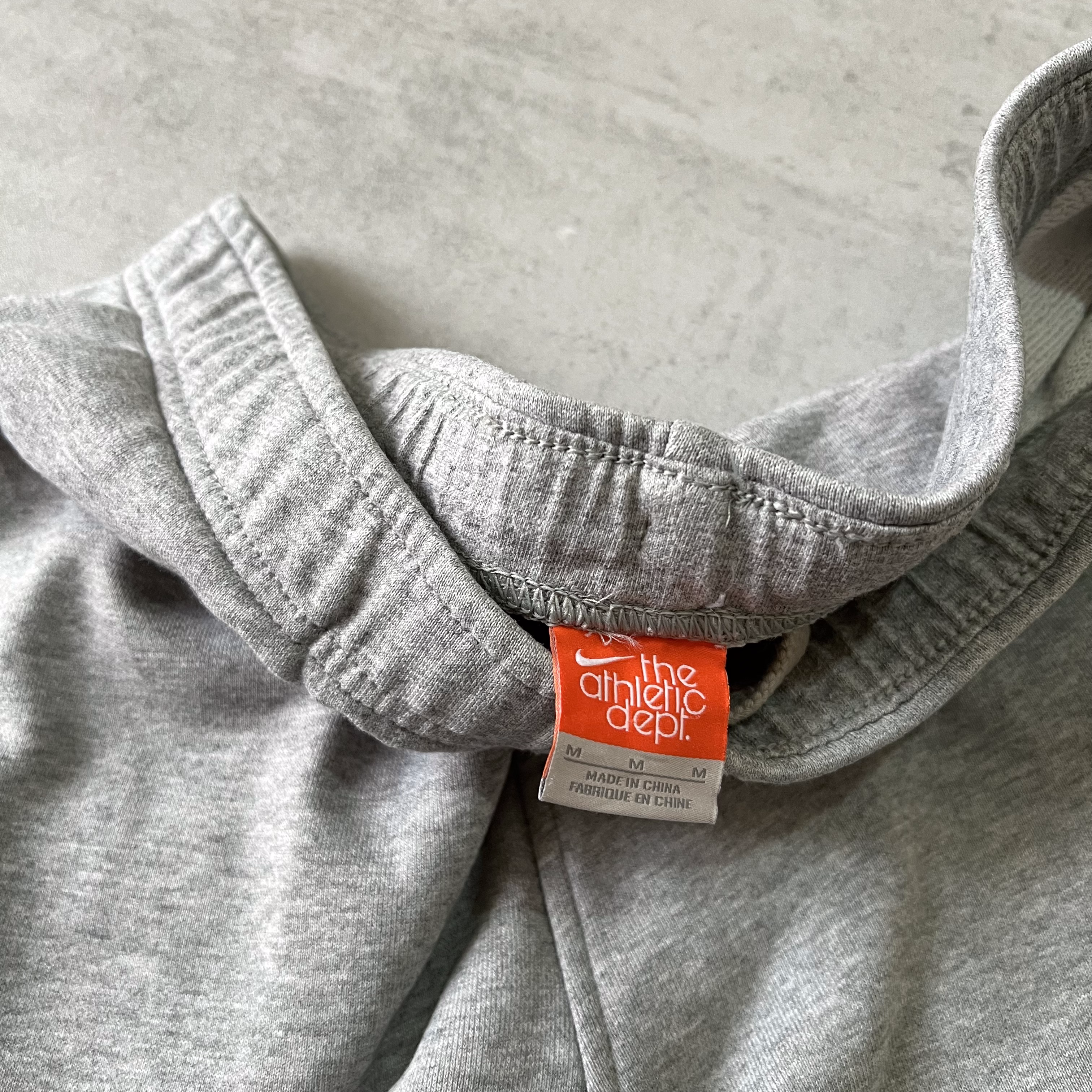 Nike 2000s joggers (M)