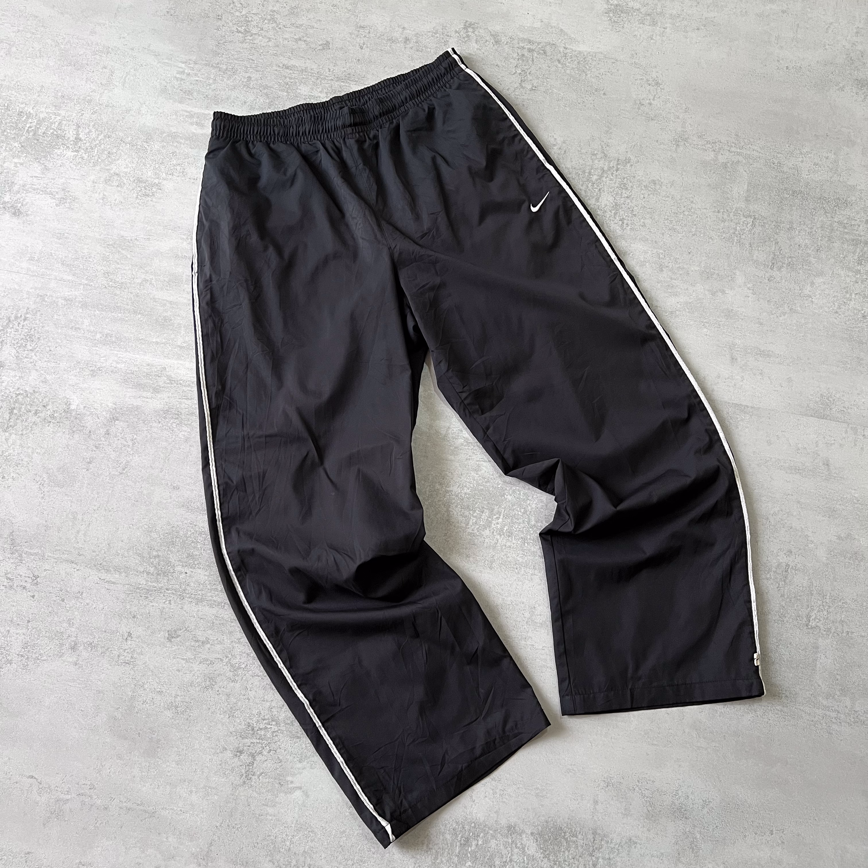 Nike 2000s trackpants (L)