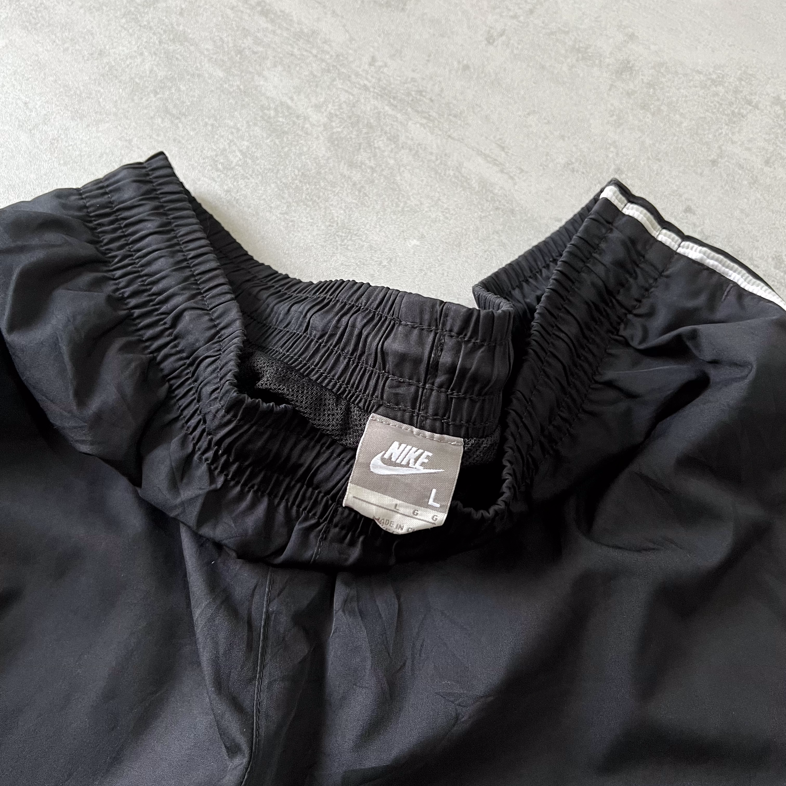 Nike 2000s trackpants (L)