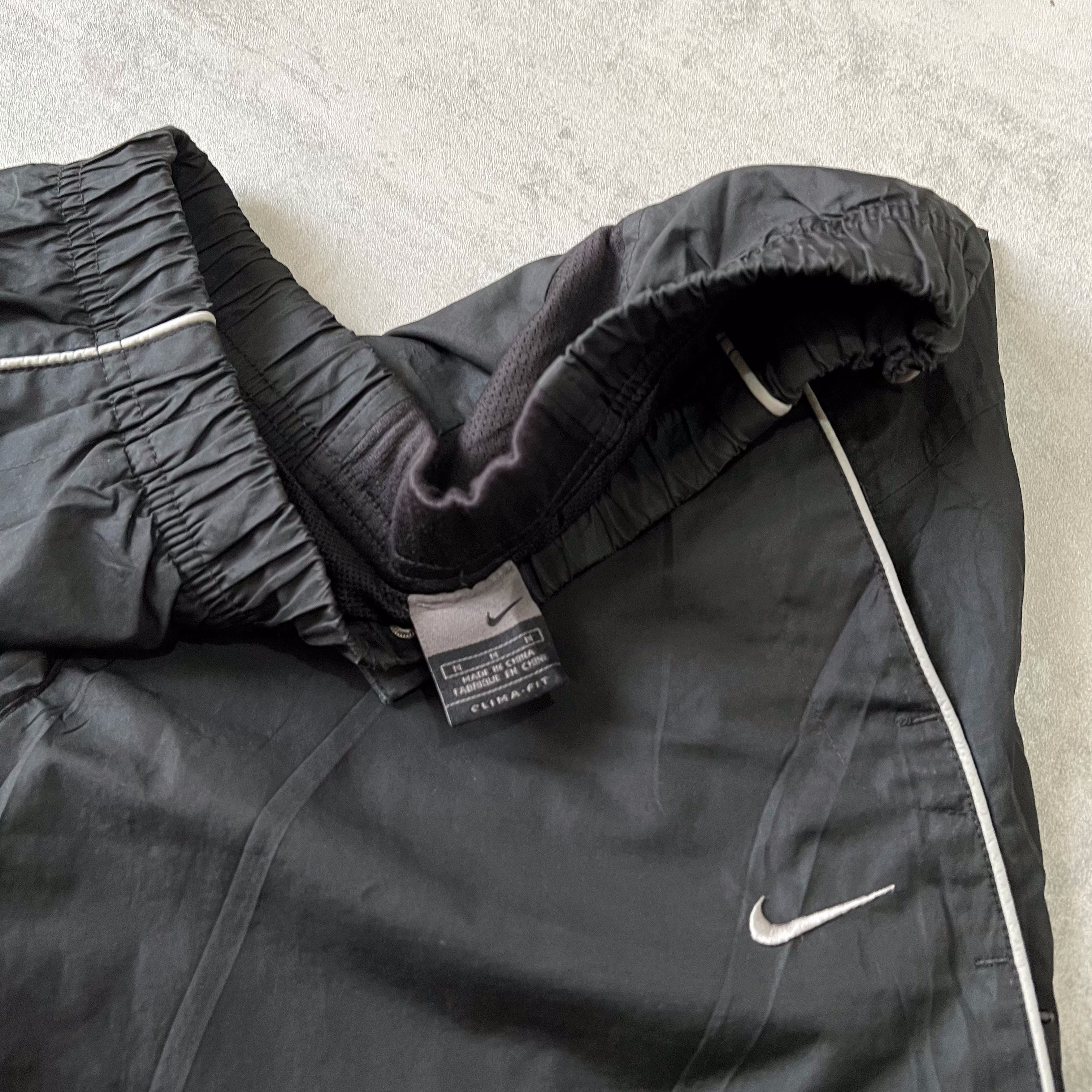 Nike 2000s trackpants (M)