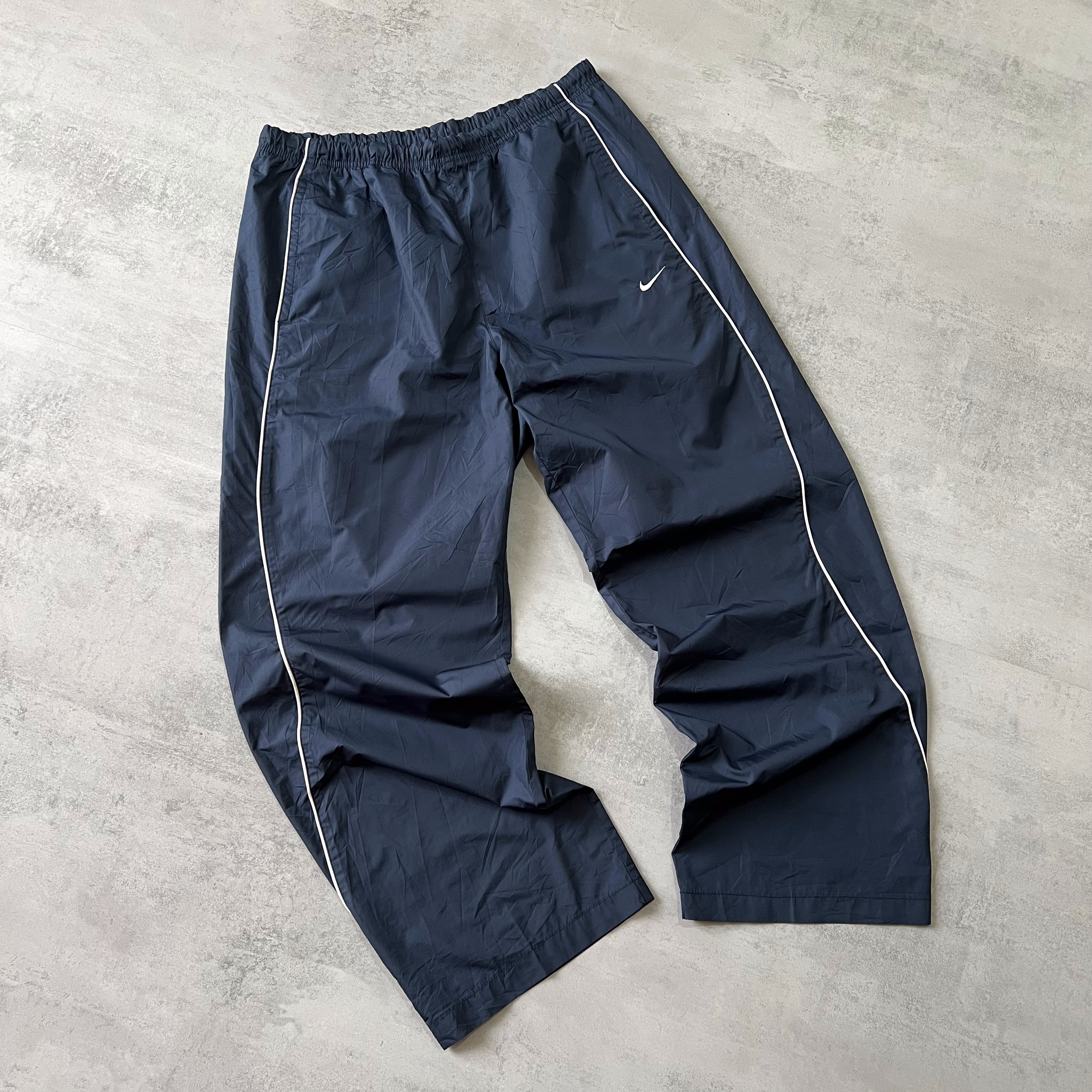 Nike RARE 2000s trackpants (XL)