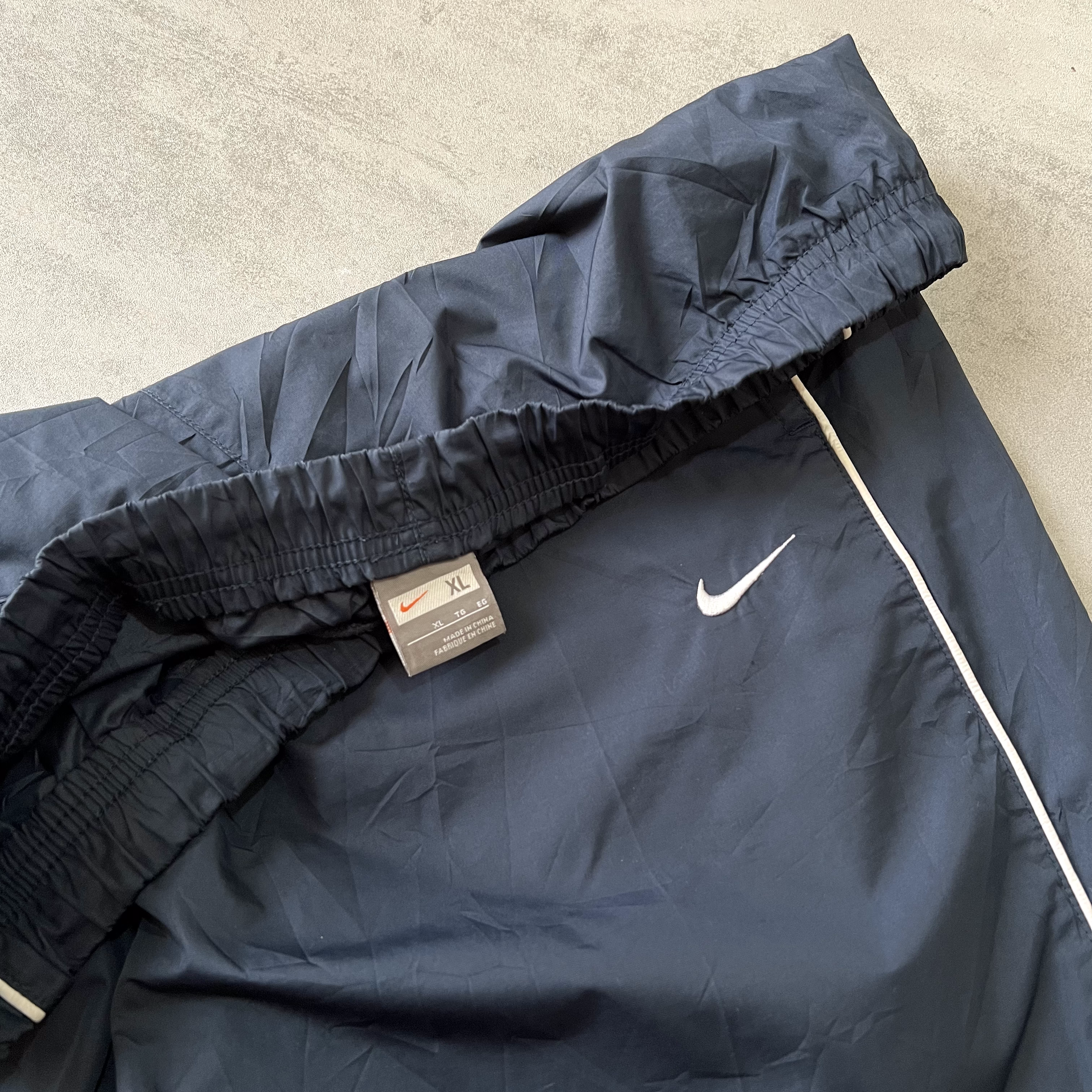 Nike RARE 2000s trackpants (XL)