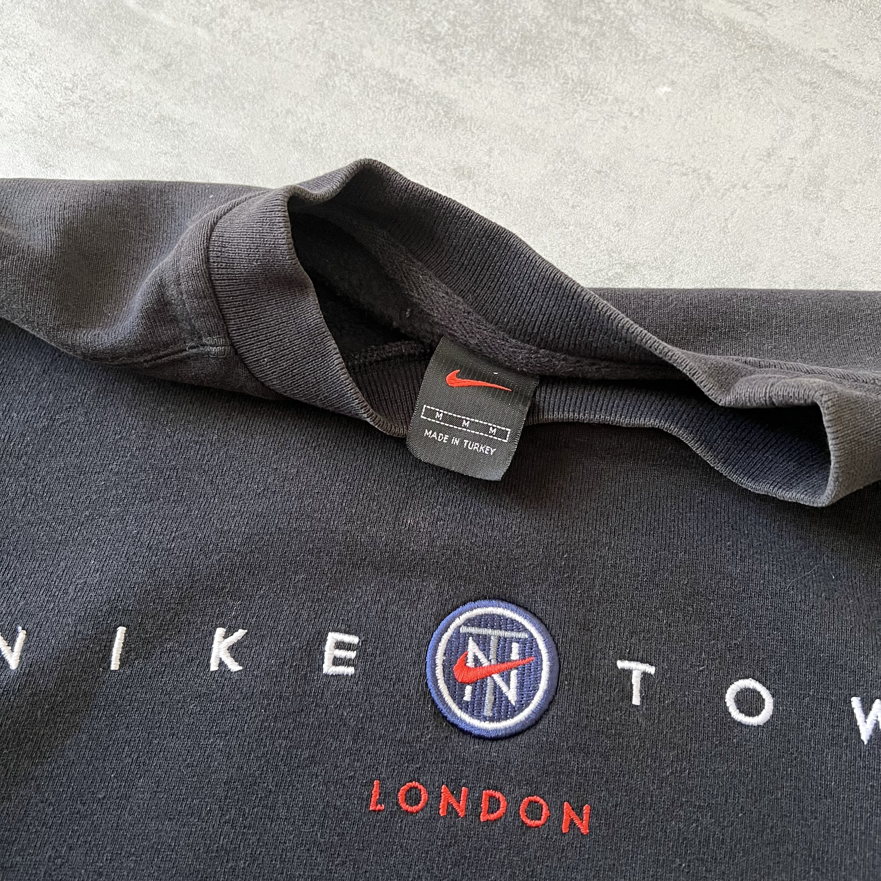 Nike Town London RARE 2000s sweatshirt (M)