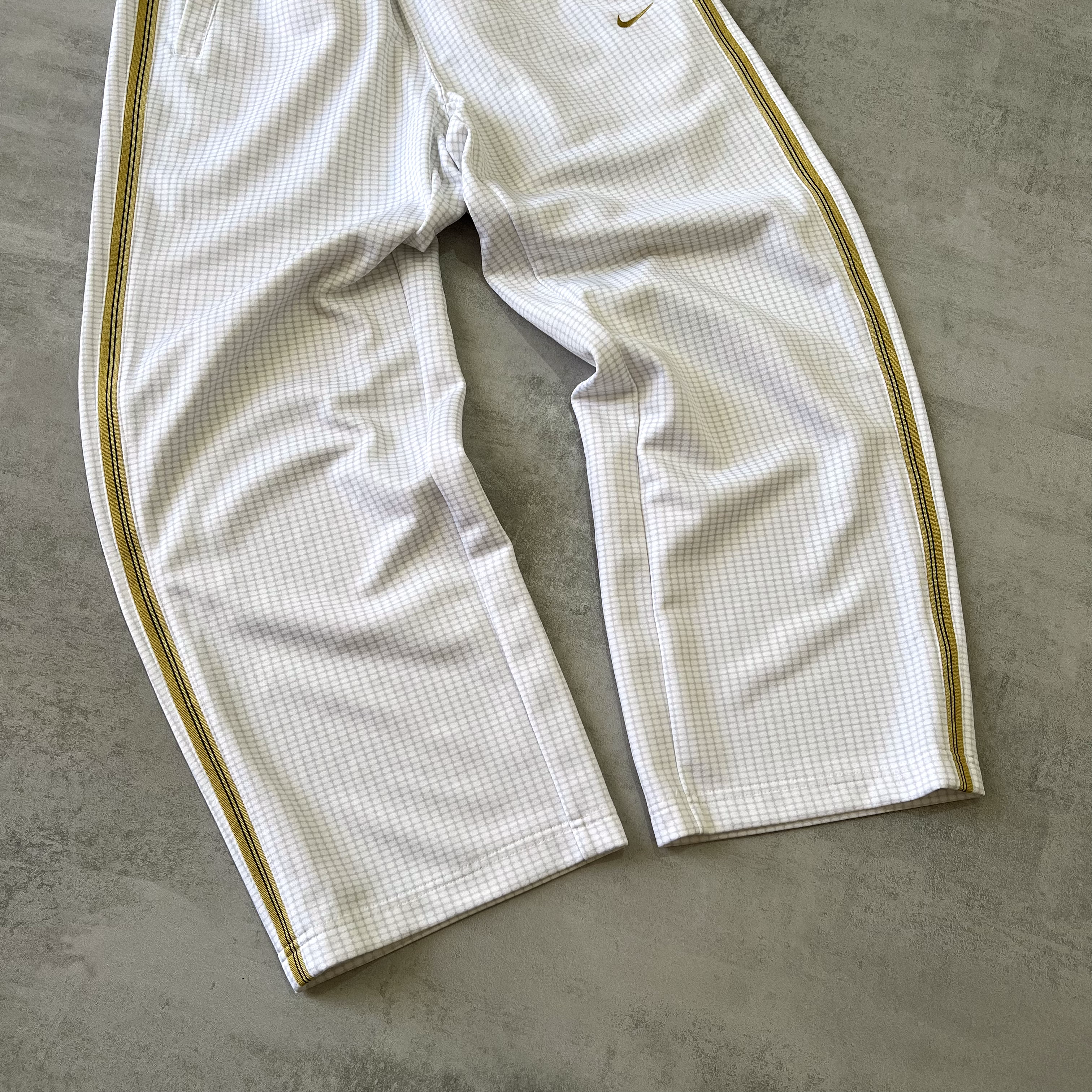Nike 2000s trackpants (M)