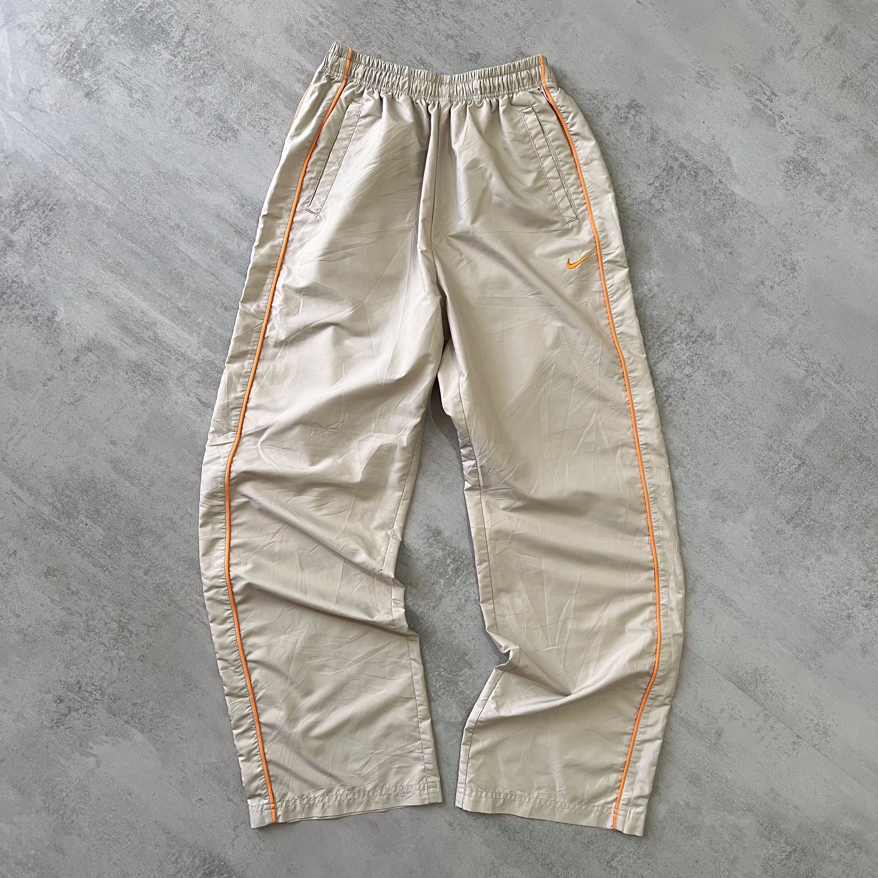 Nike 2000s trackpants (M)