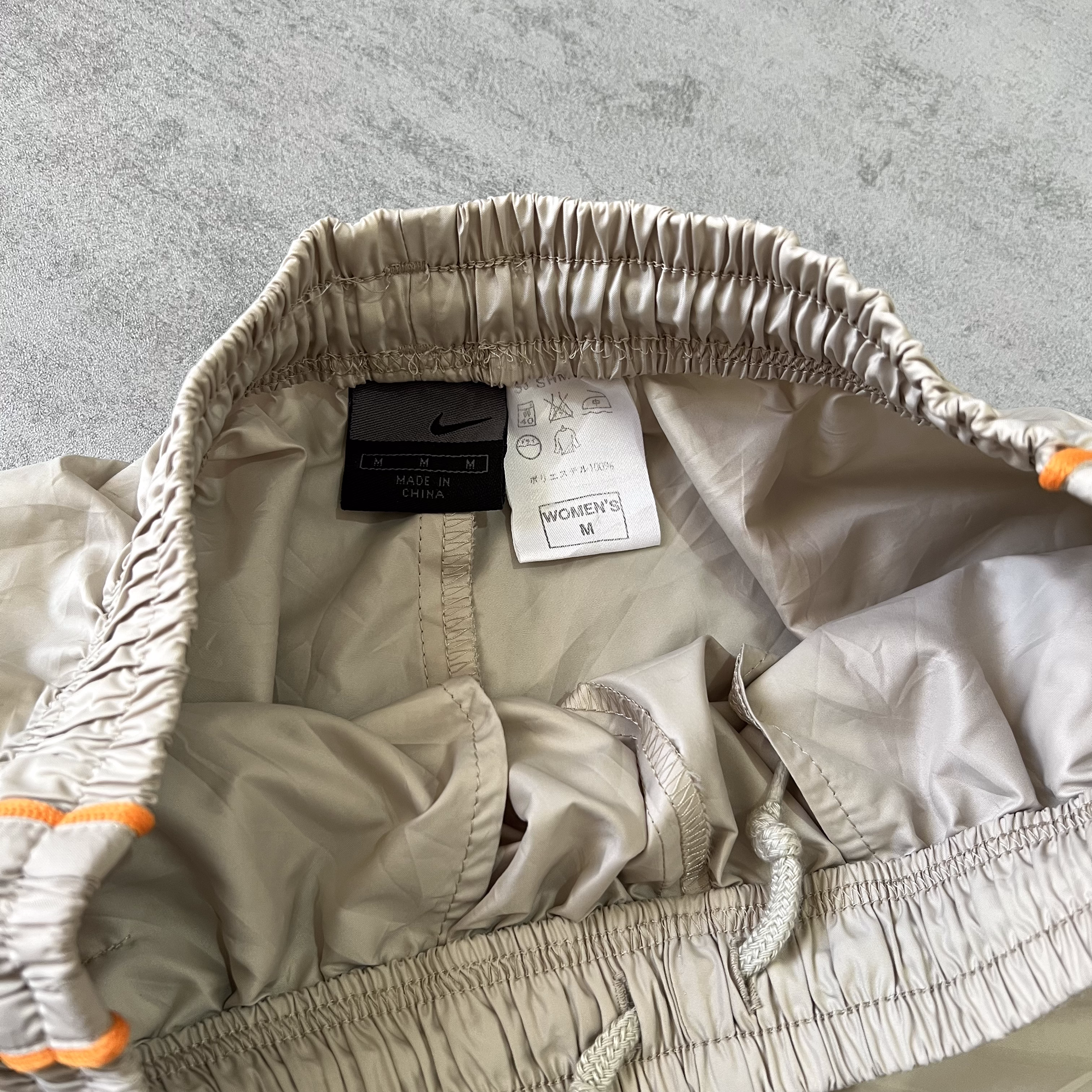 Nike 2000s trackpants (M)