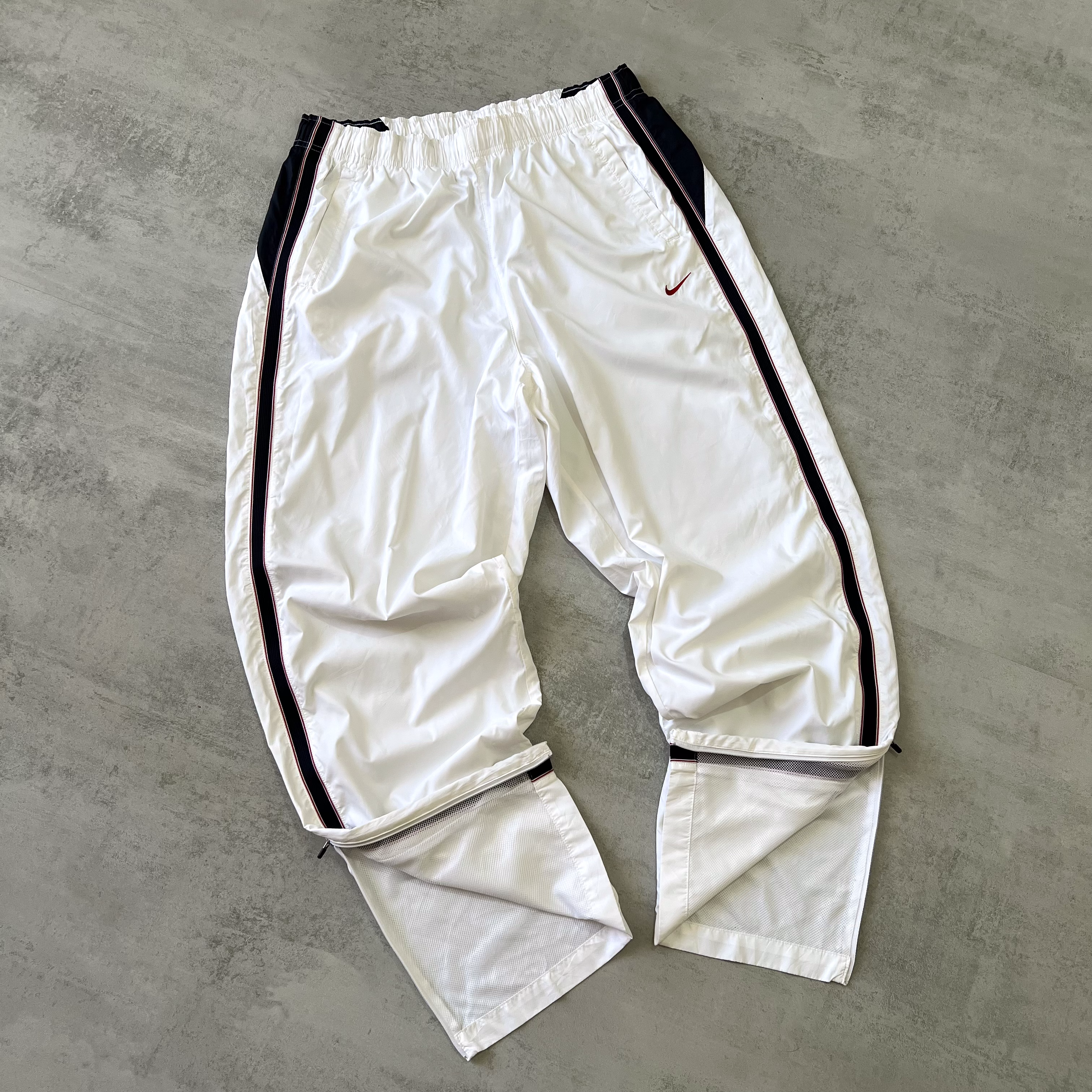 Nike RARE 2000s trackpants (XL)