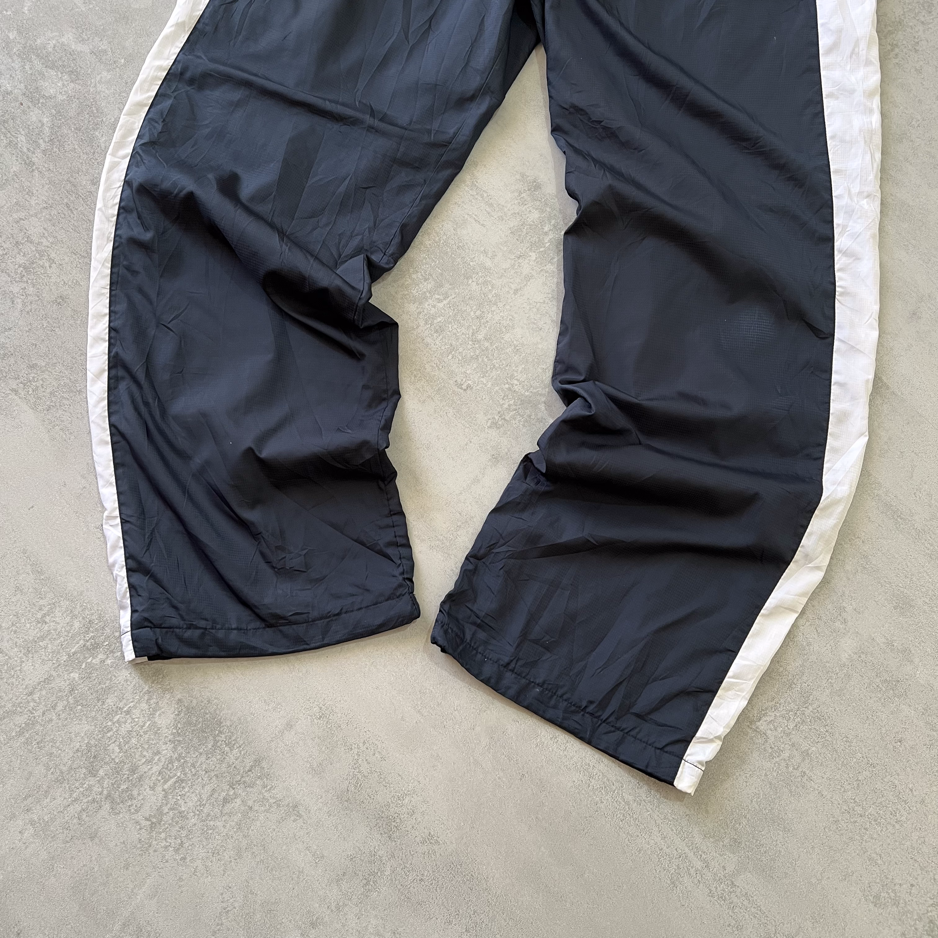 Nike 2000s trackpants (L)