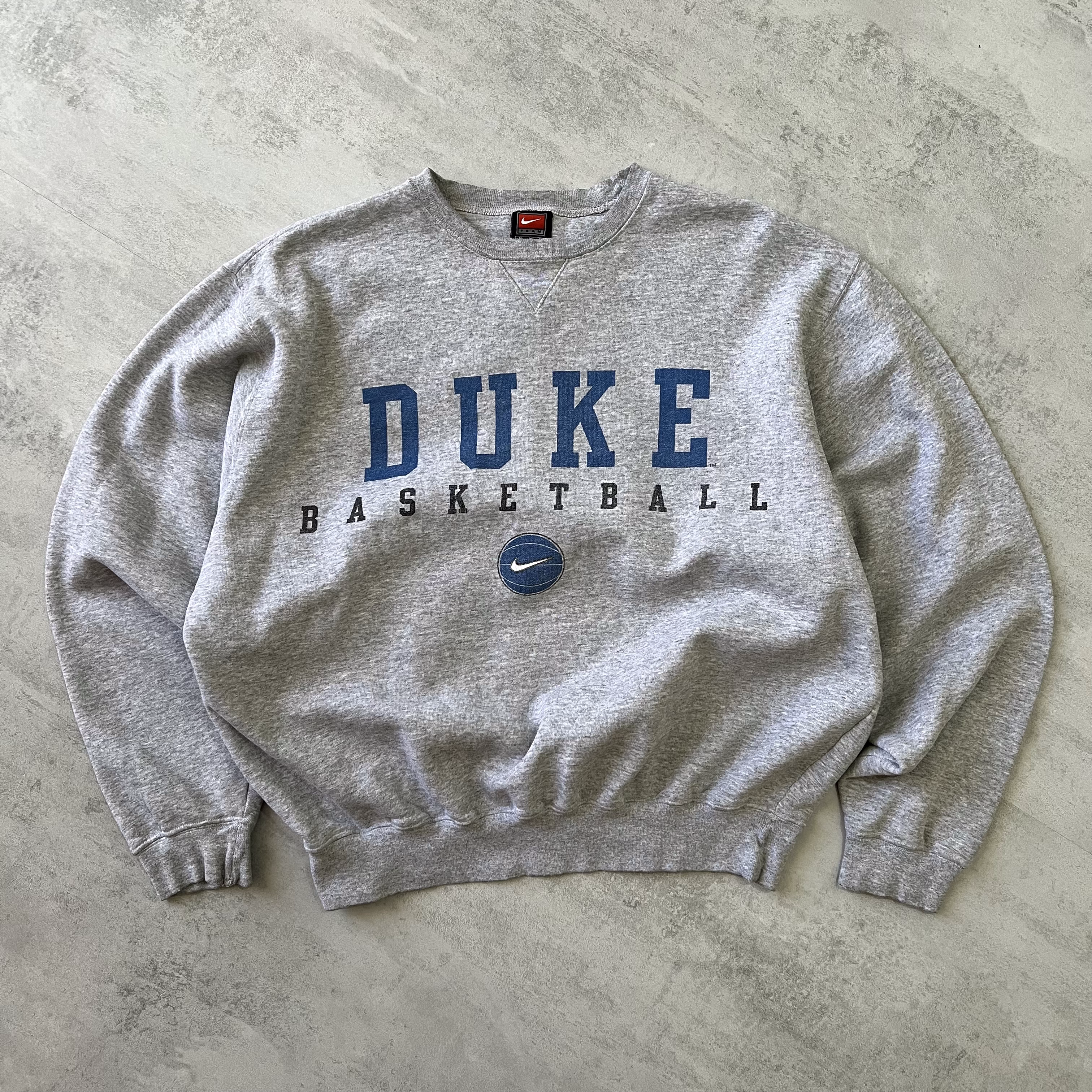 Nike Duke 2000s crewneck sweatshirt (M)