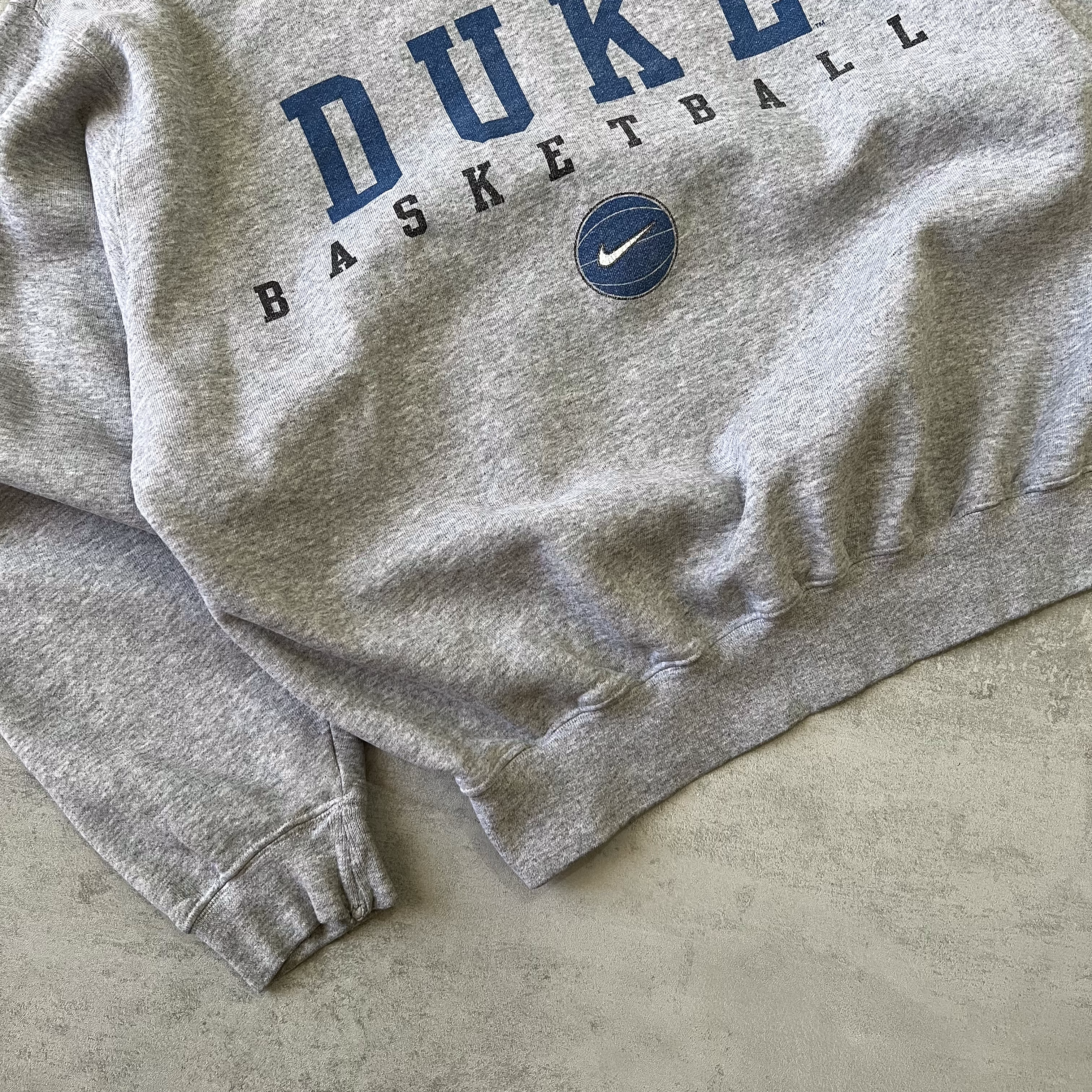 Nike Duke 2000s crewneck sweatshirt (M)