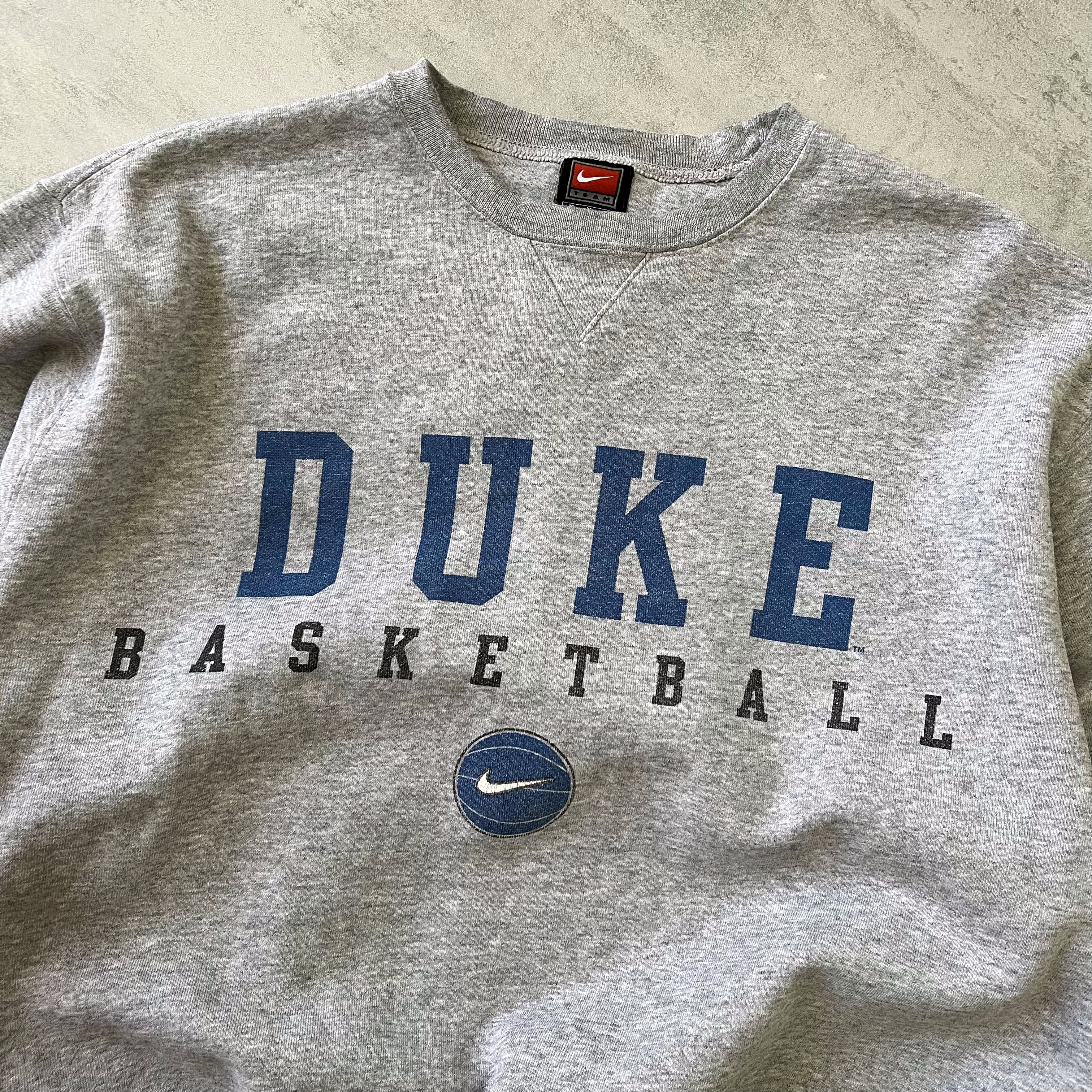 Nike Duke 2000s crewneck sweatshirt (M)