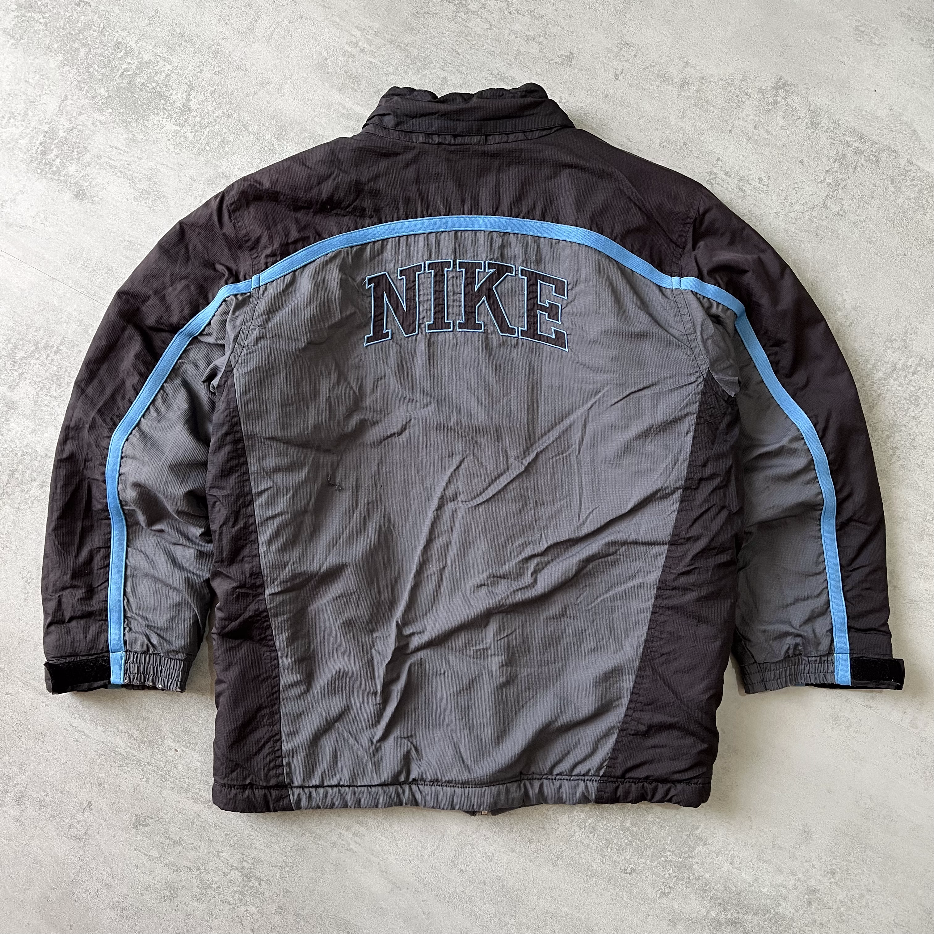Nike 2000s padded jacket (M)