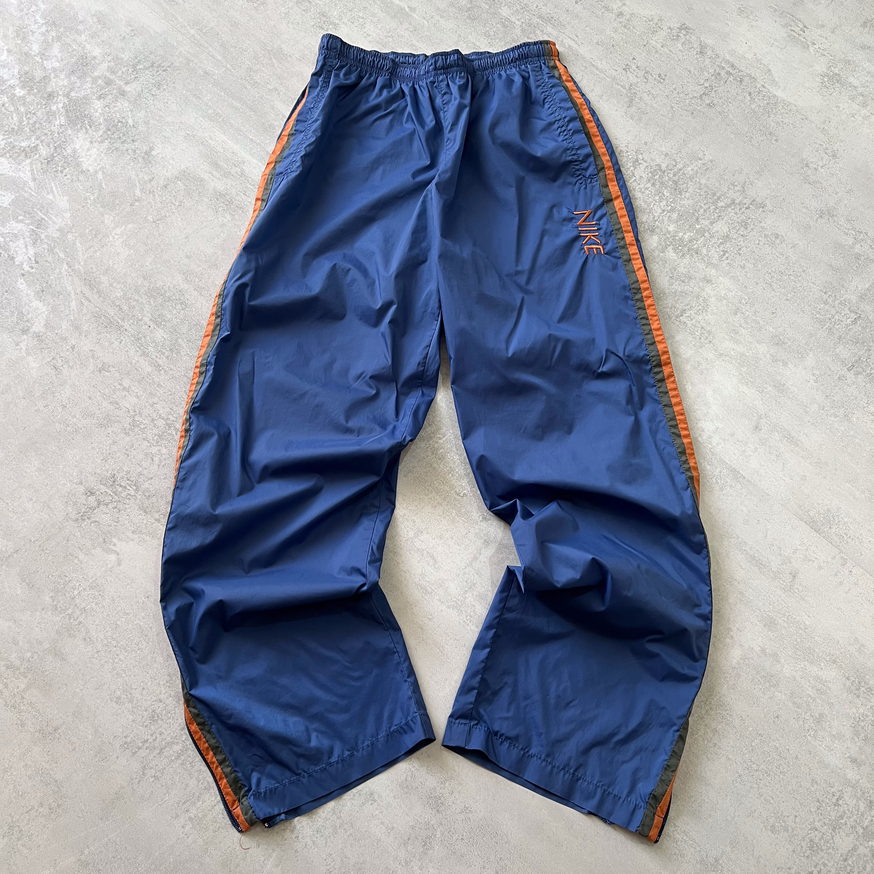 Nike 2000s trackpants (M)