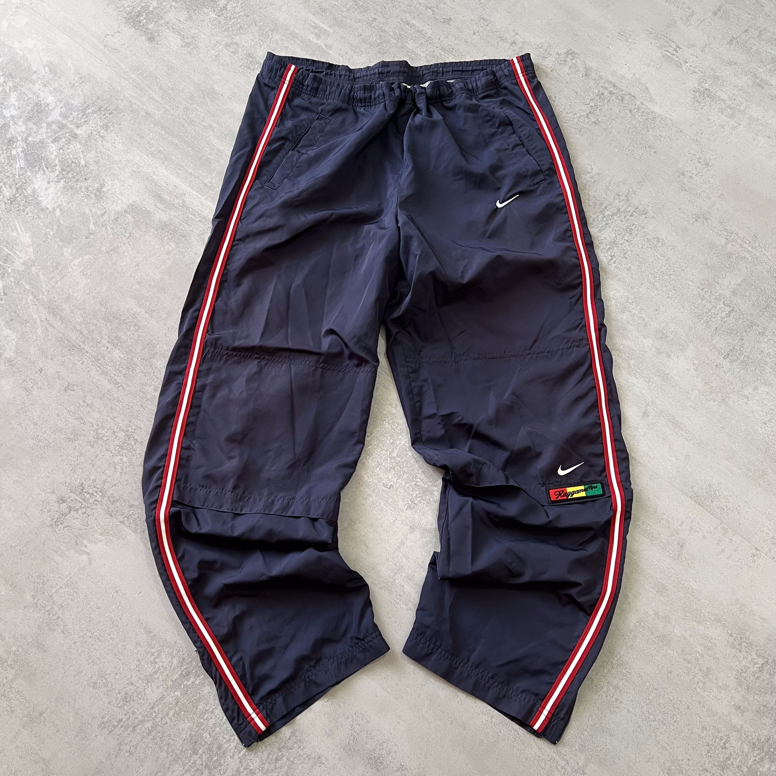 Nike 2000s trackpants (L)