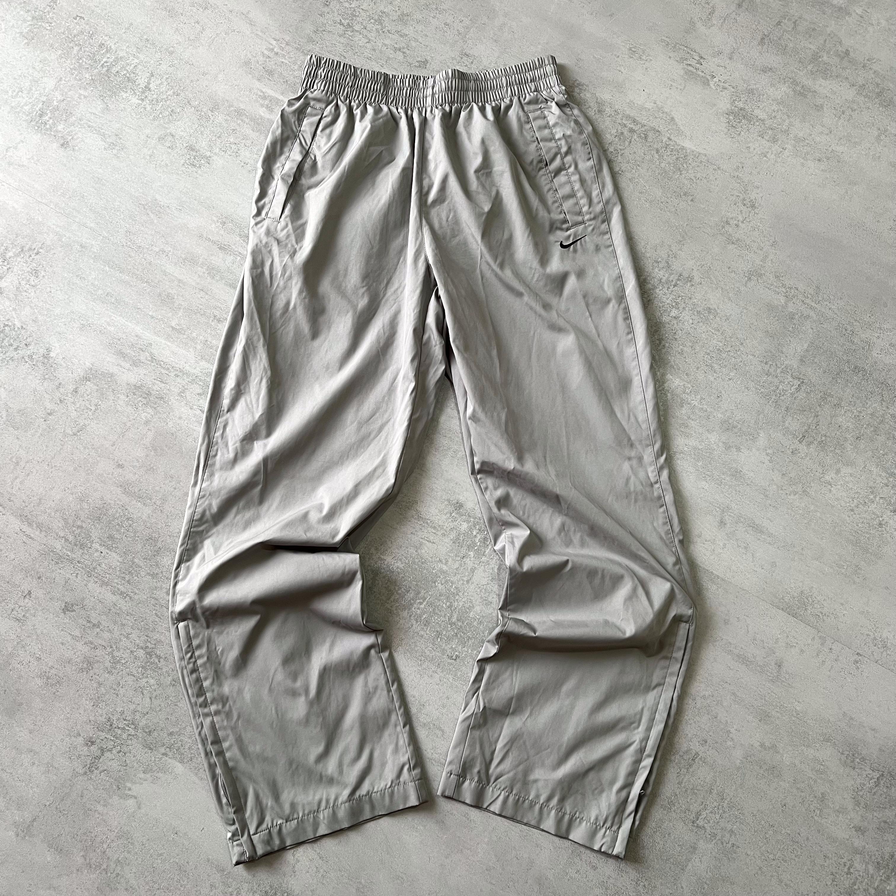 Nike 2000s trackpants (L)