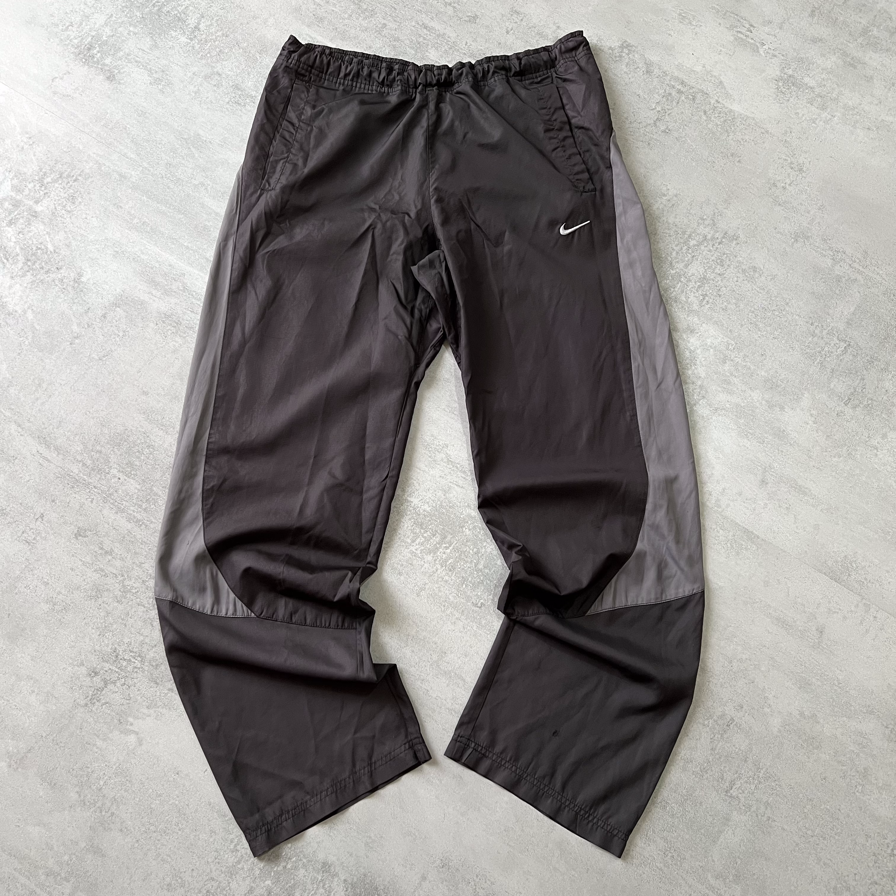 Nike 2000s trackpants (M)